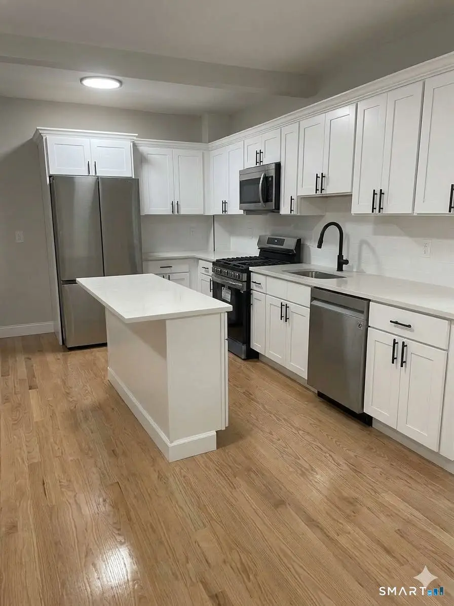 560 Howard Avenue 3, New Haven