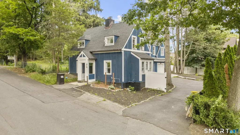 26 Trowbridge Street, Waterbury