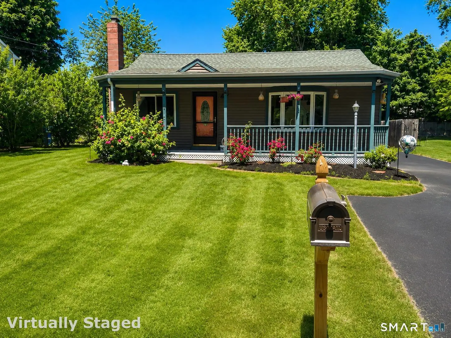 10 Elaine Drive, East Windsor