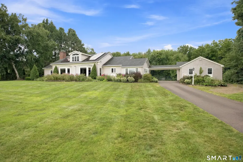 597 Hall Hill Road, Somers