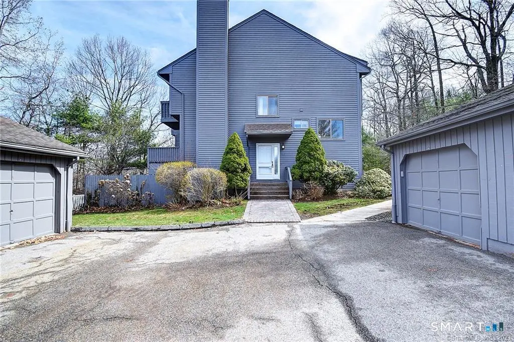 334 Conestoga Way 334, Glastonbury