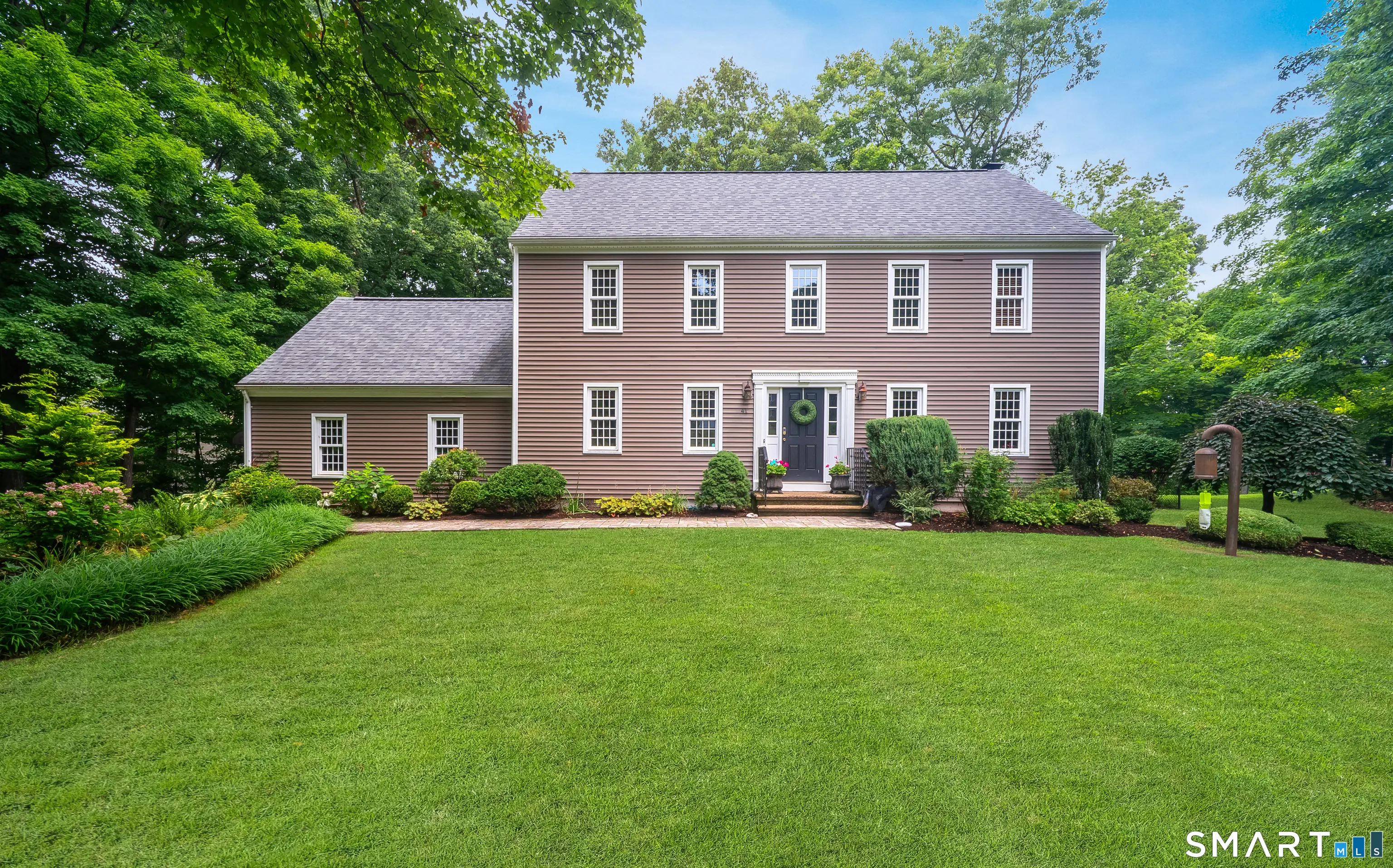 41 Harvest Woods Road, Middlefield