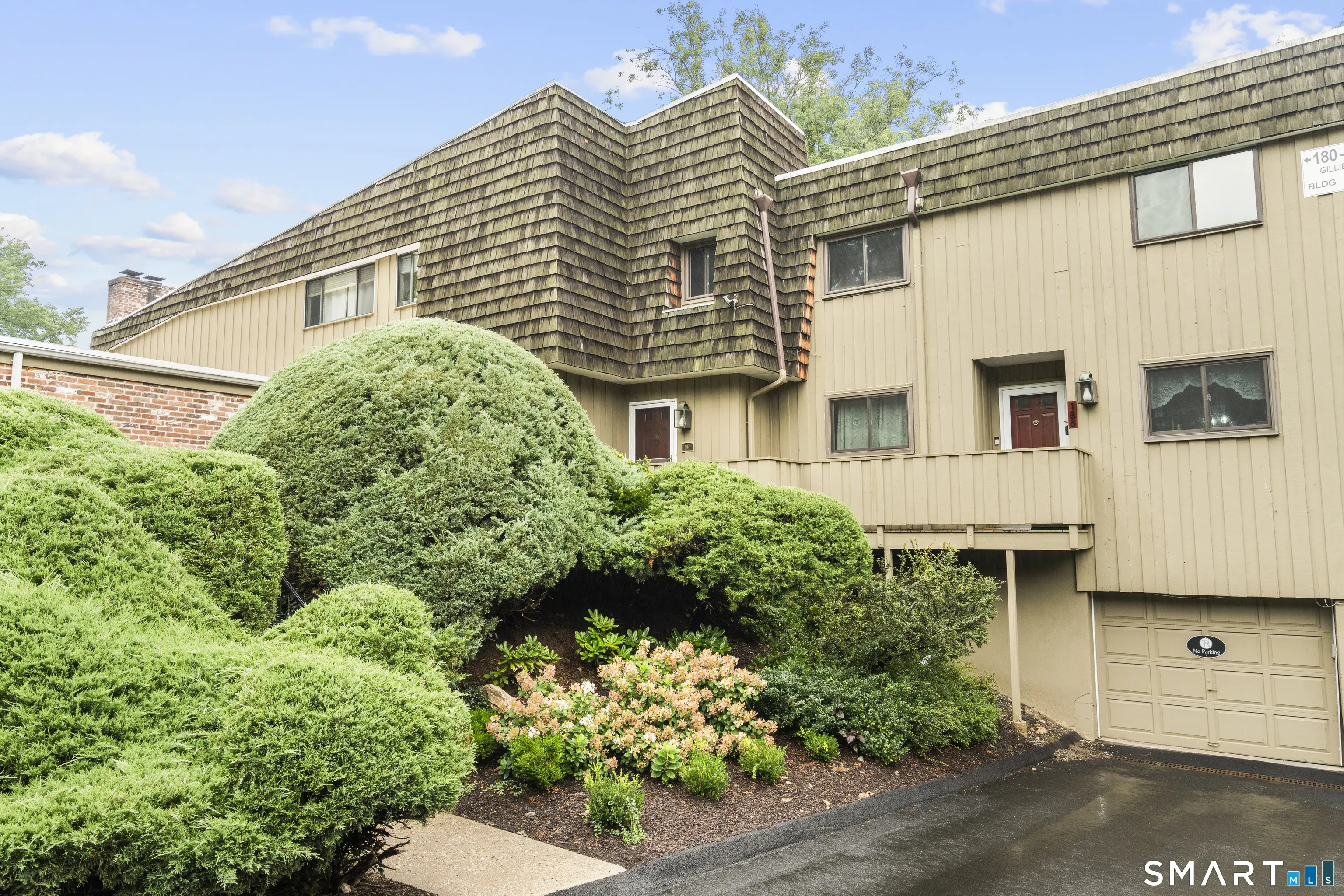 186 Gillies Lane 186, Norwalk