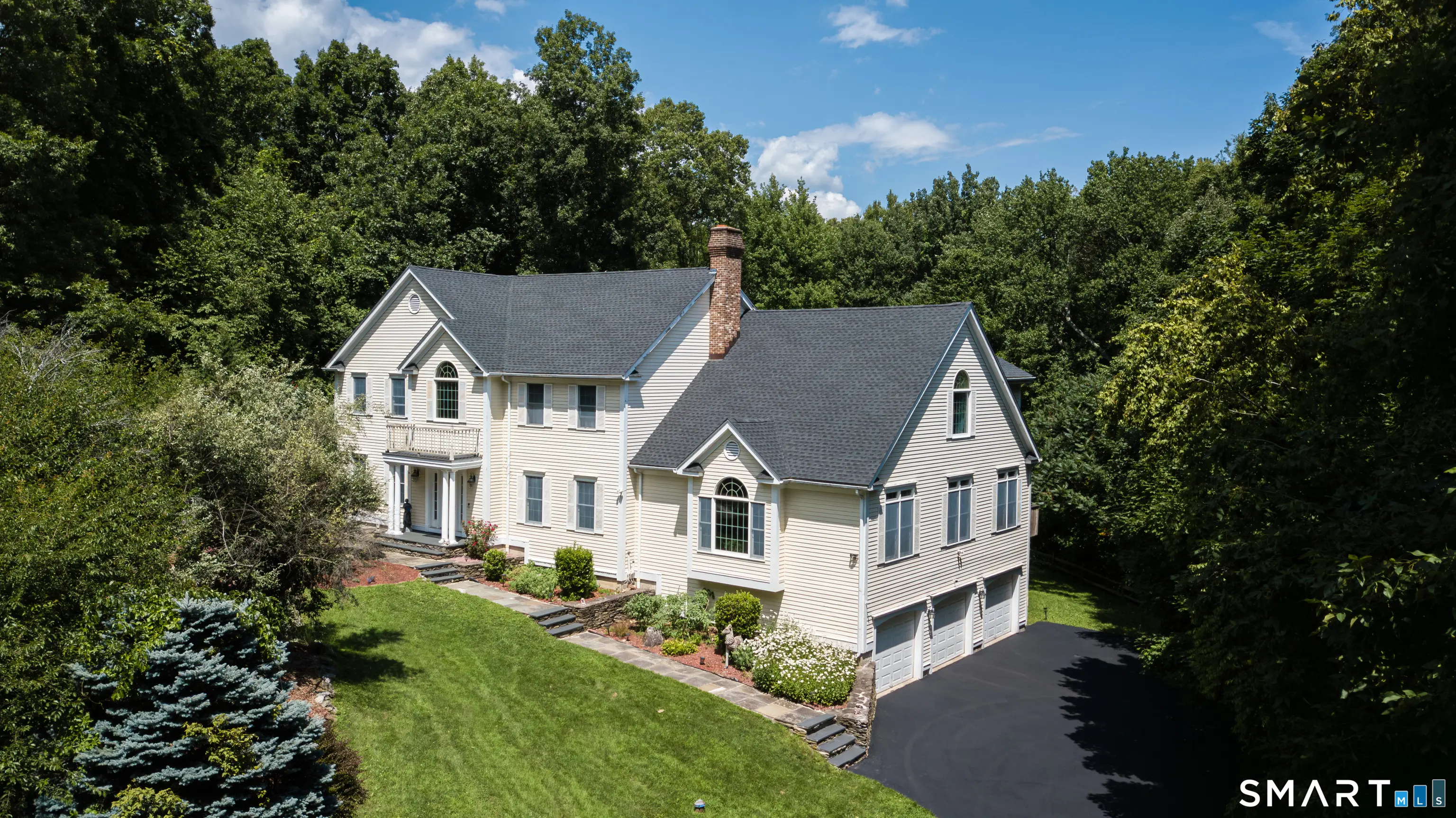 16 Gate Post Lane, Woodbury