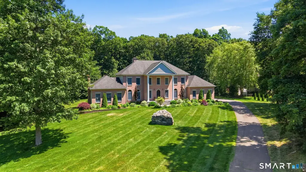 52 Country Club Road, Bolton