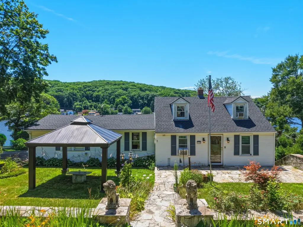 160 Lake Plymouth Boulevard, Plymouth