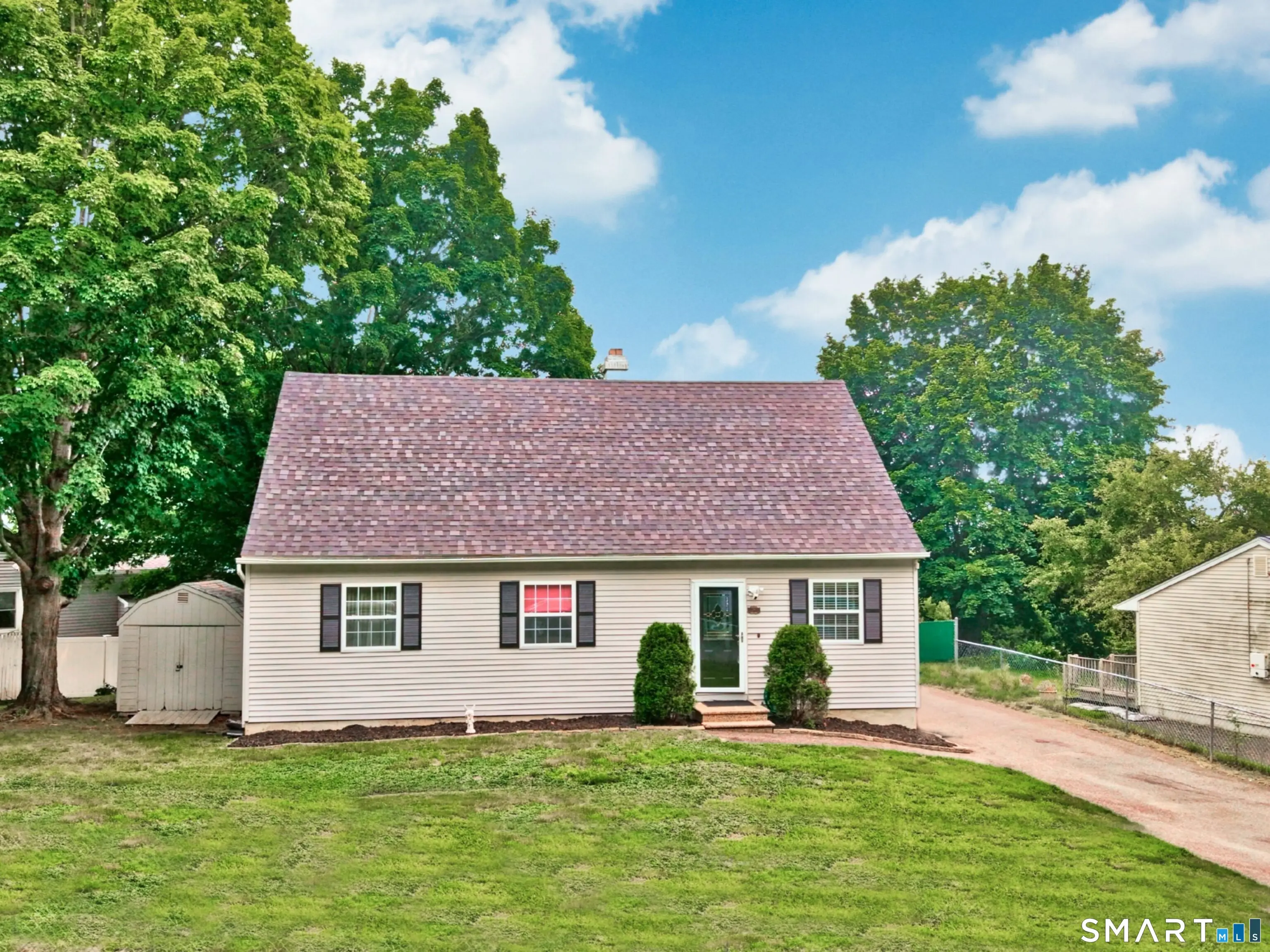 33 Red Robin Road, Naugatuck