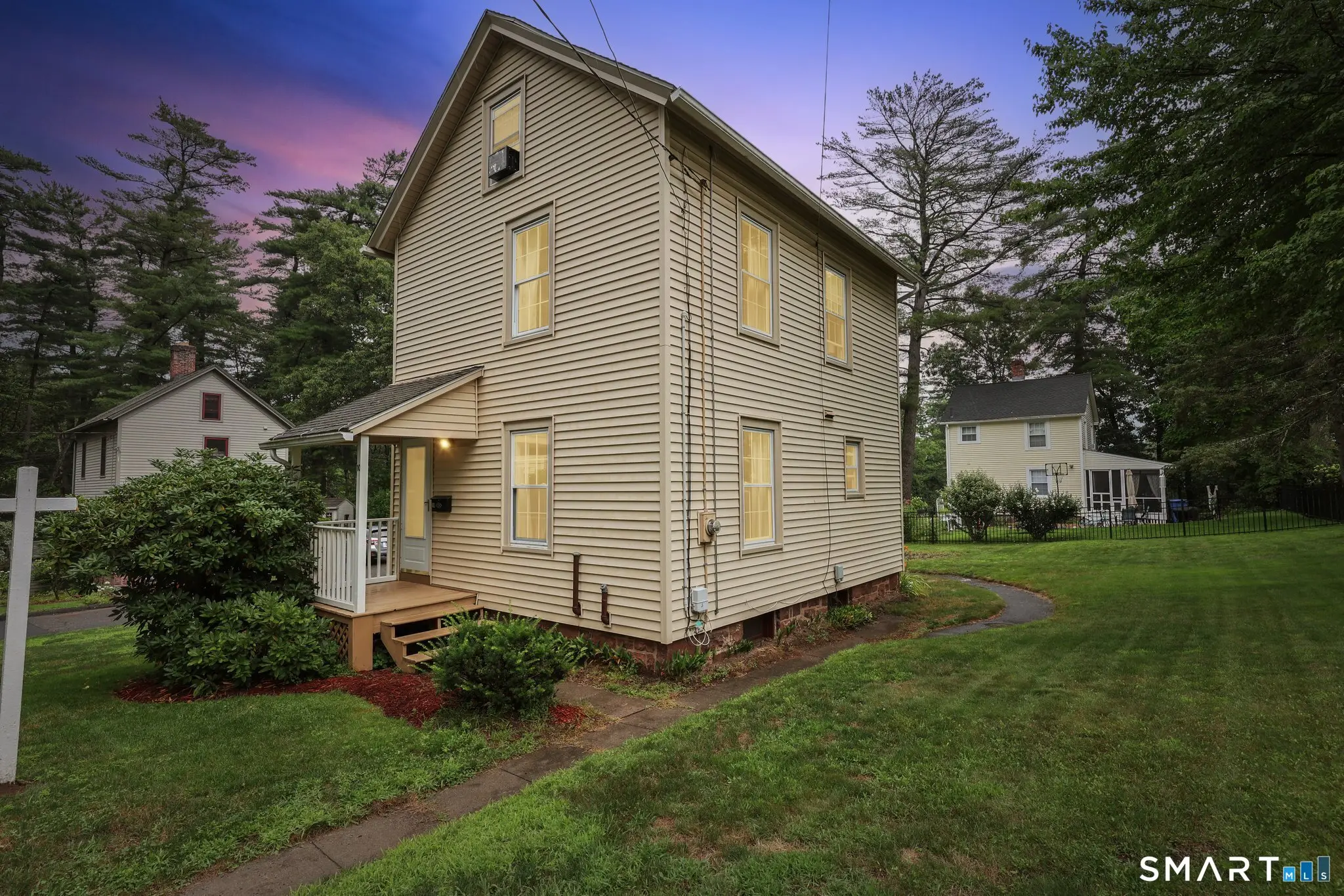 10 Middle Lane, Simsbury