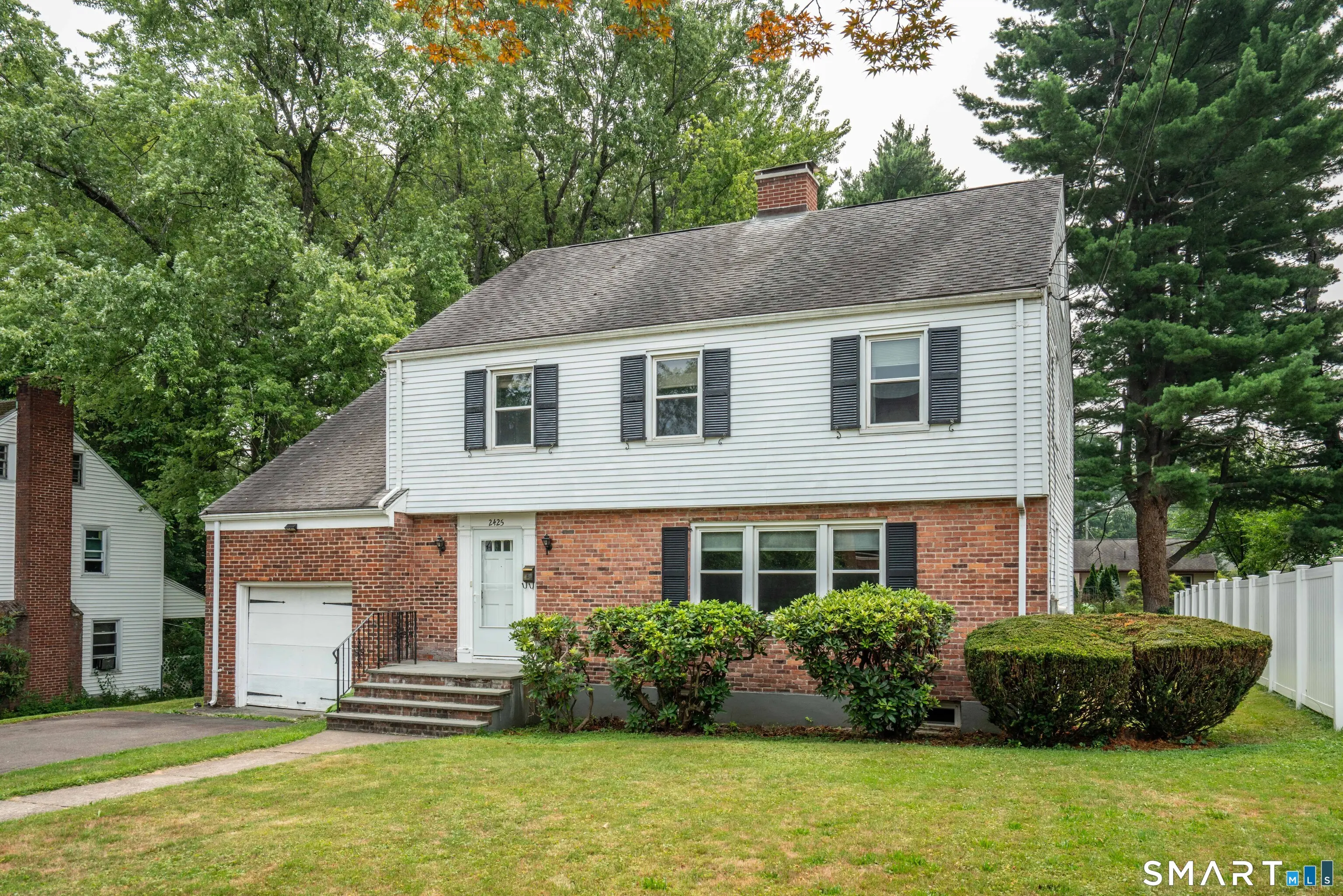2425 Albany Avenue, West Hartford