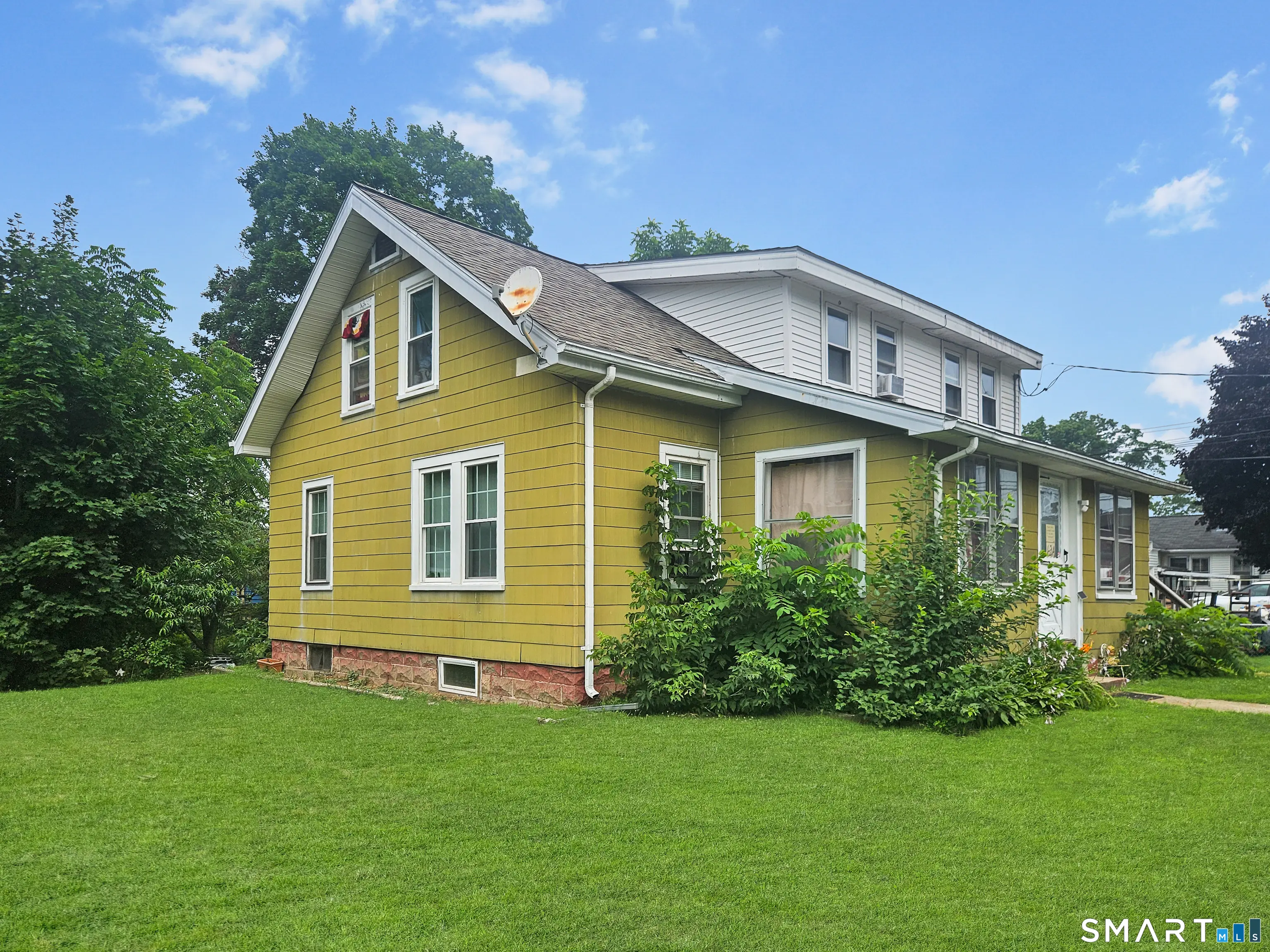 63 School Street, Killingly