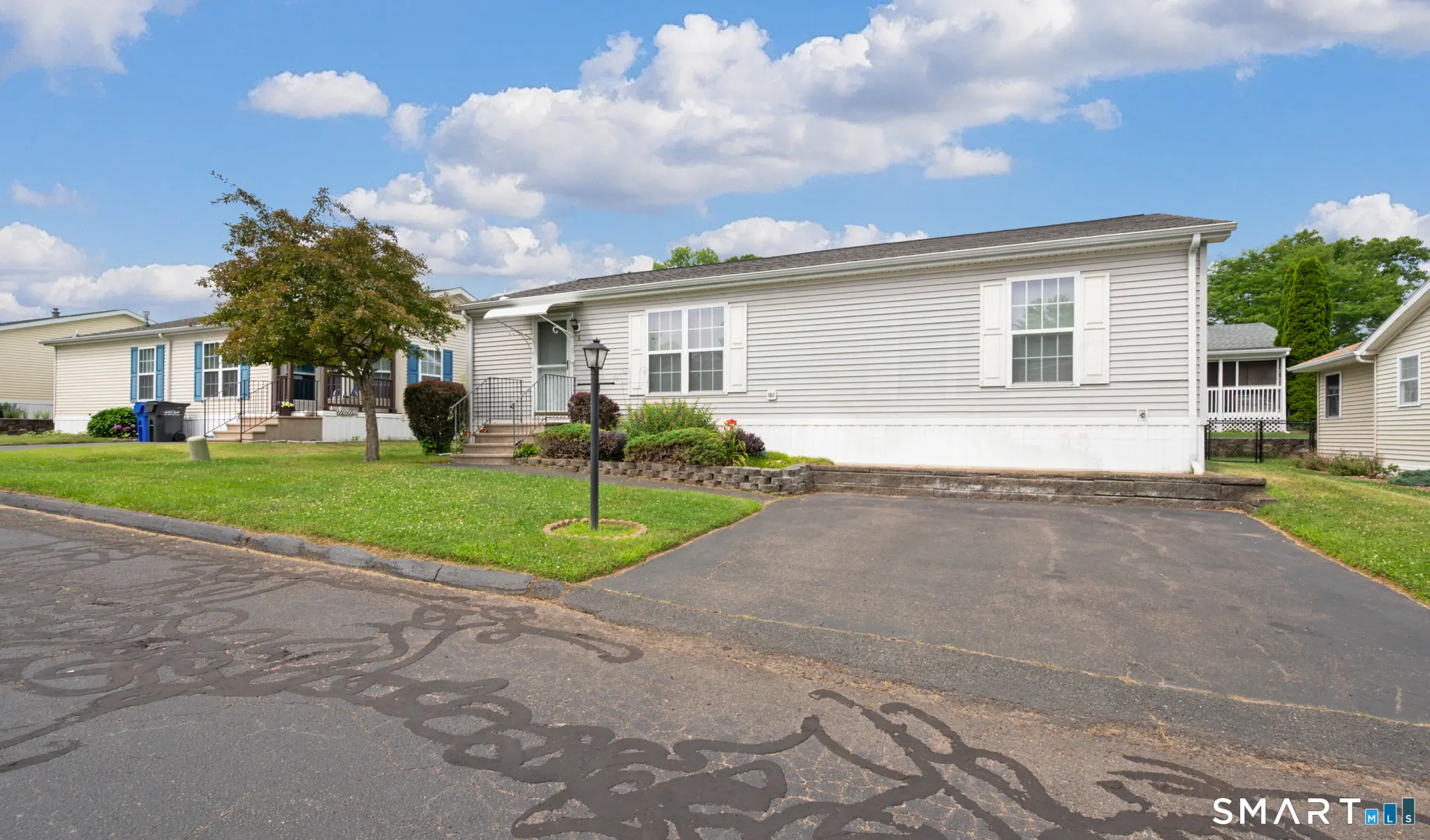 8 Rose Court, East Windsor