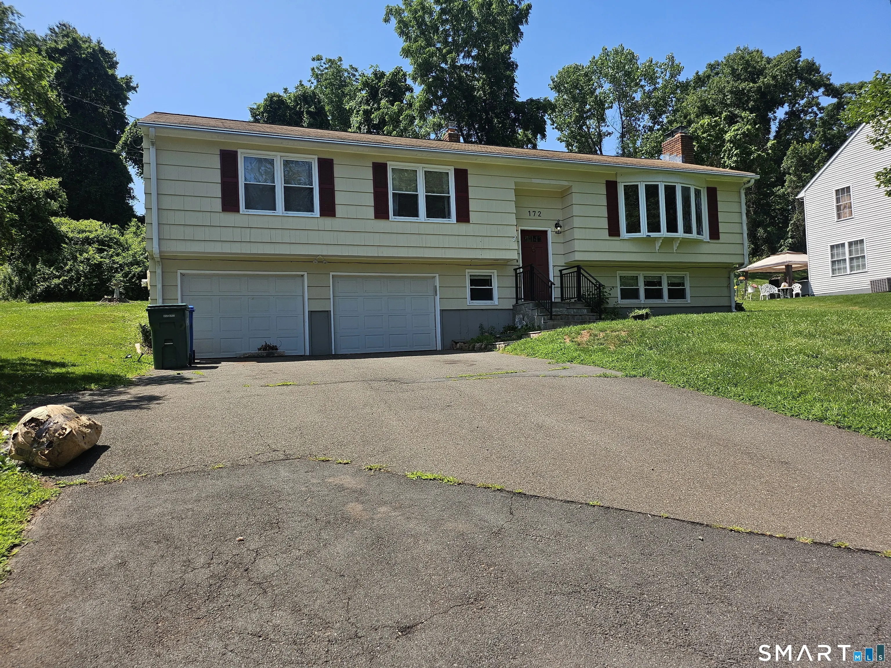 172 Country Hills Road, Hamden
