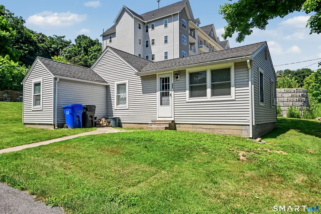 41 Poplar Street, New Milford