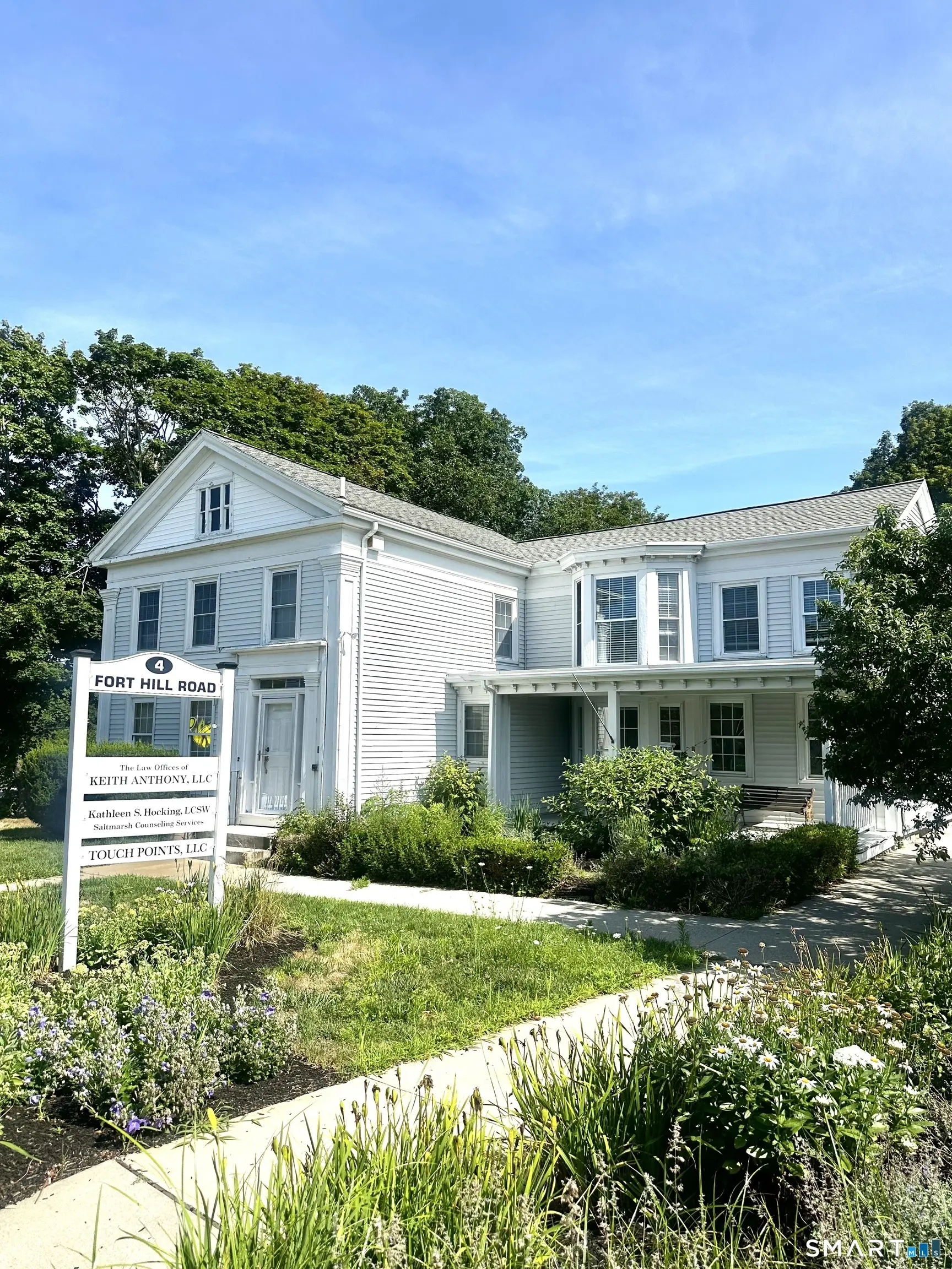 4 Fort Hill Road, Groton
