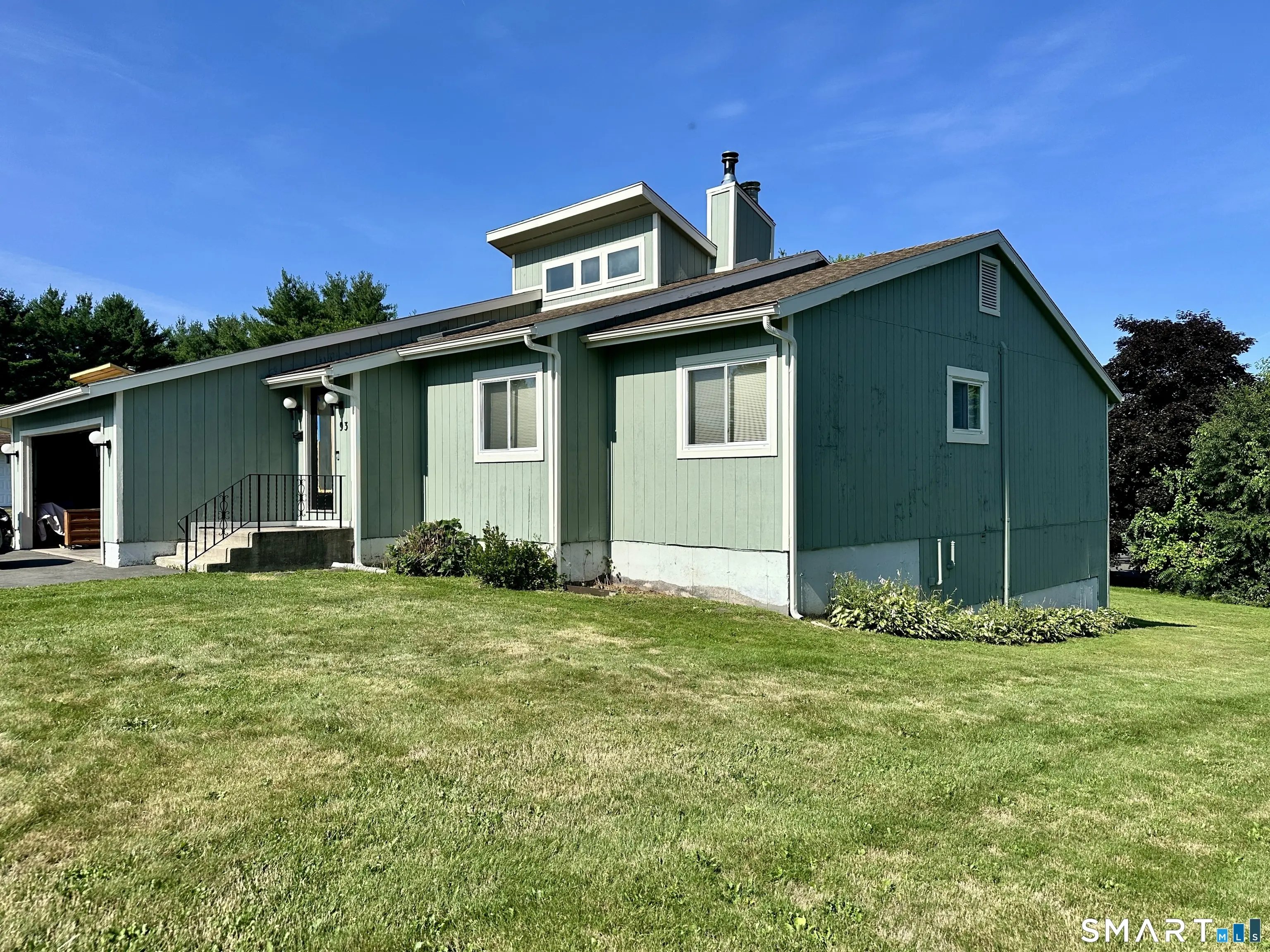 93 Woodland Avenue, Bloomfield