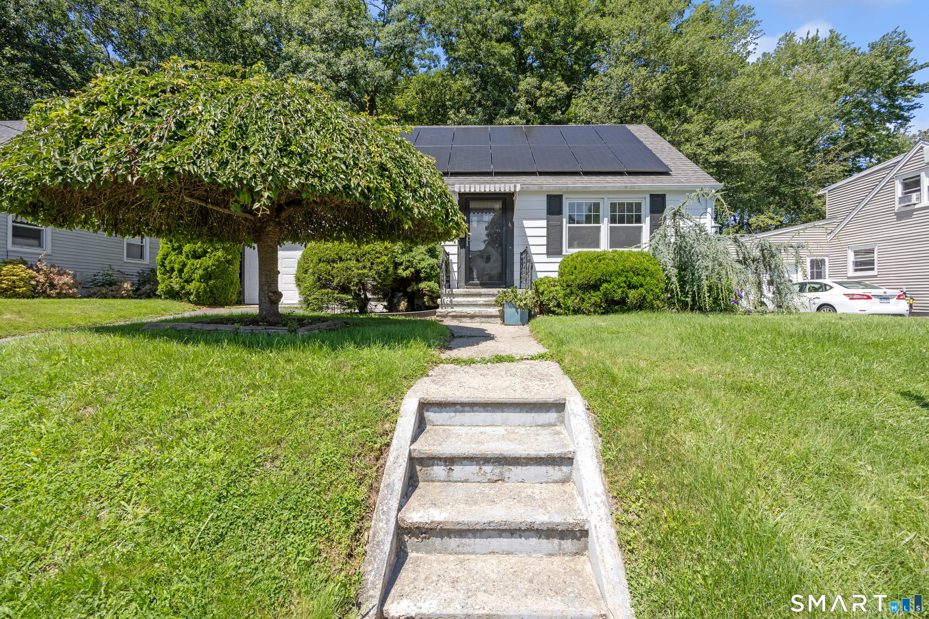 43 Deering Lane, Naugatuck