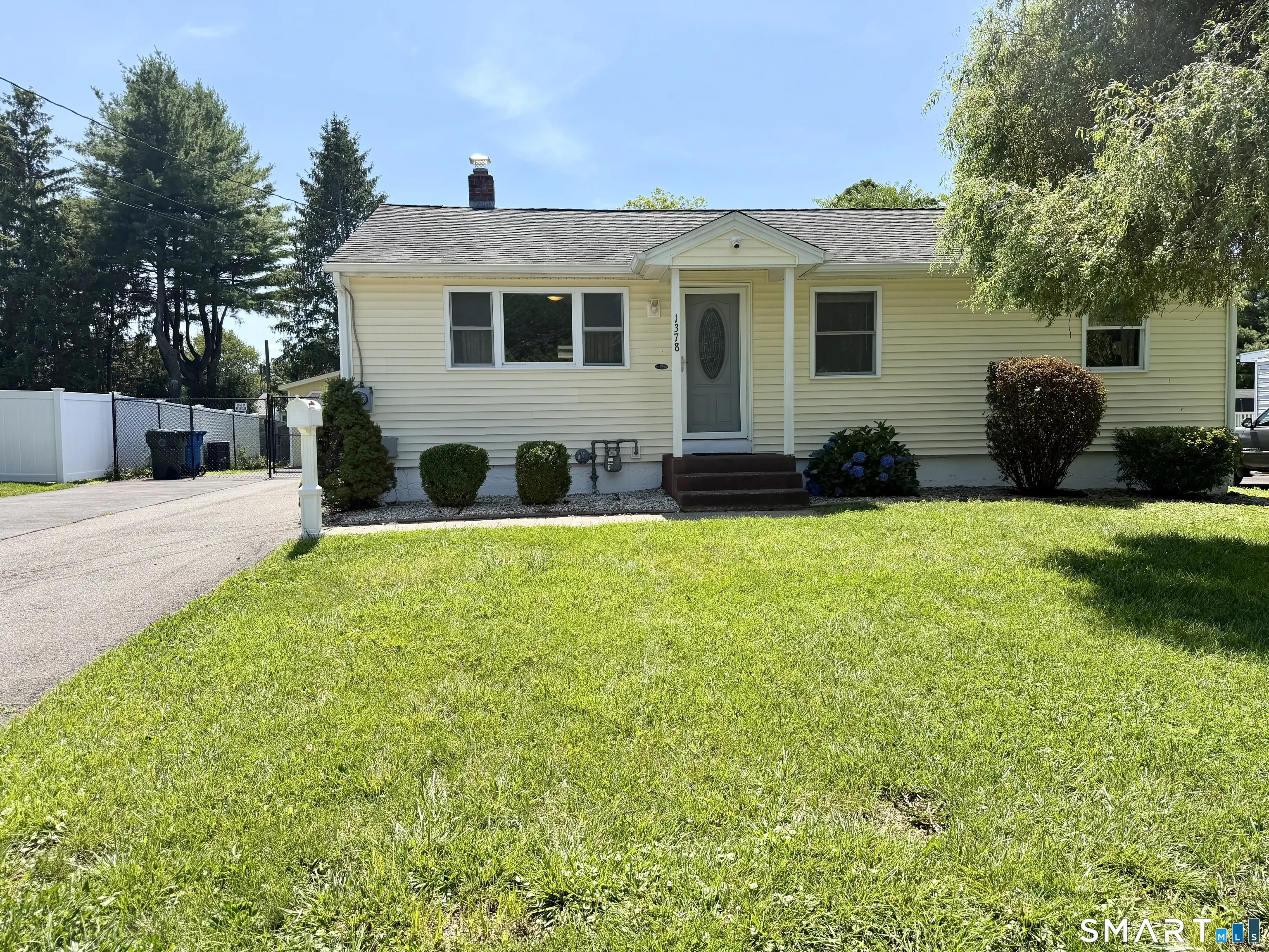 1378 Farmington Avenue, Berlin