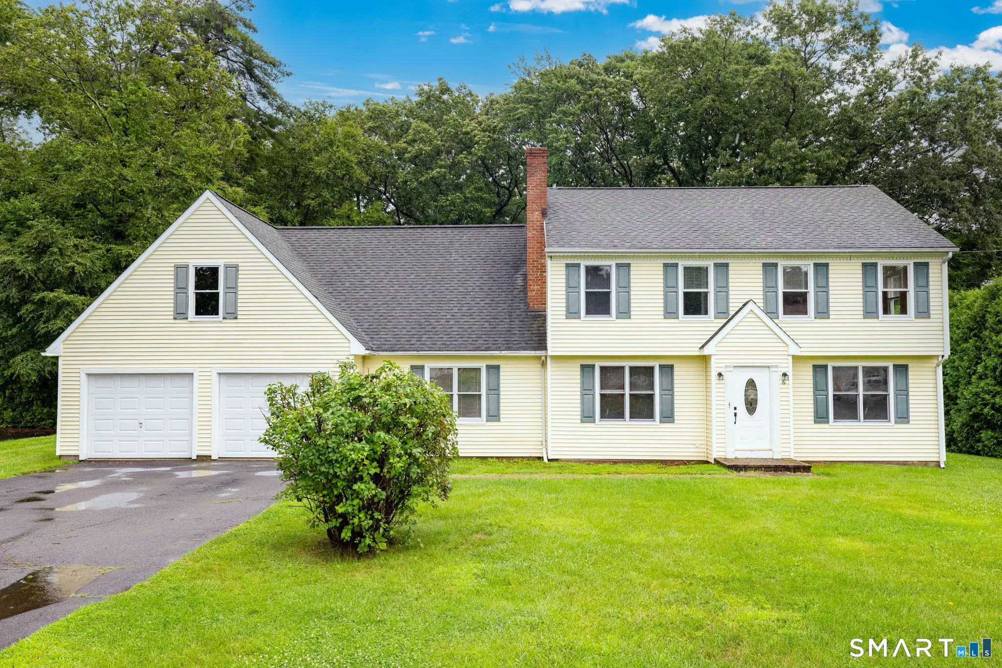 16 Terrie Road, Farmington