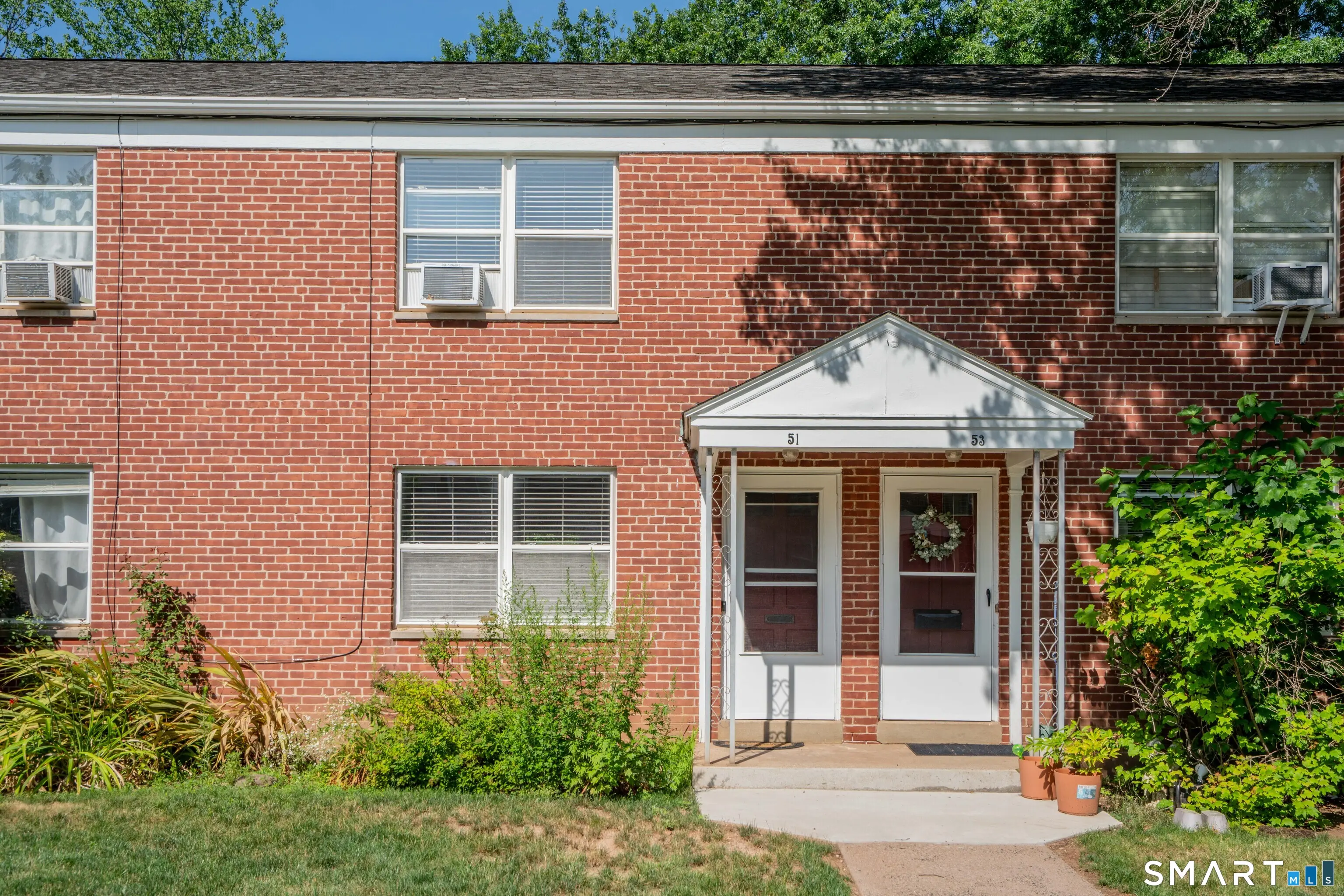 51 Arnold Way 51, West Hartford
