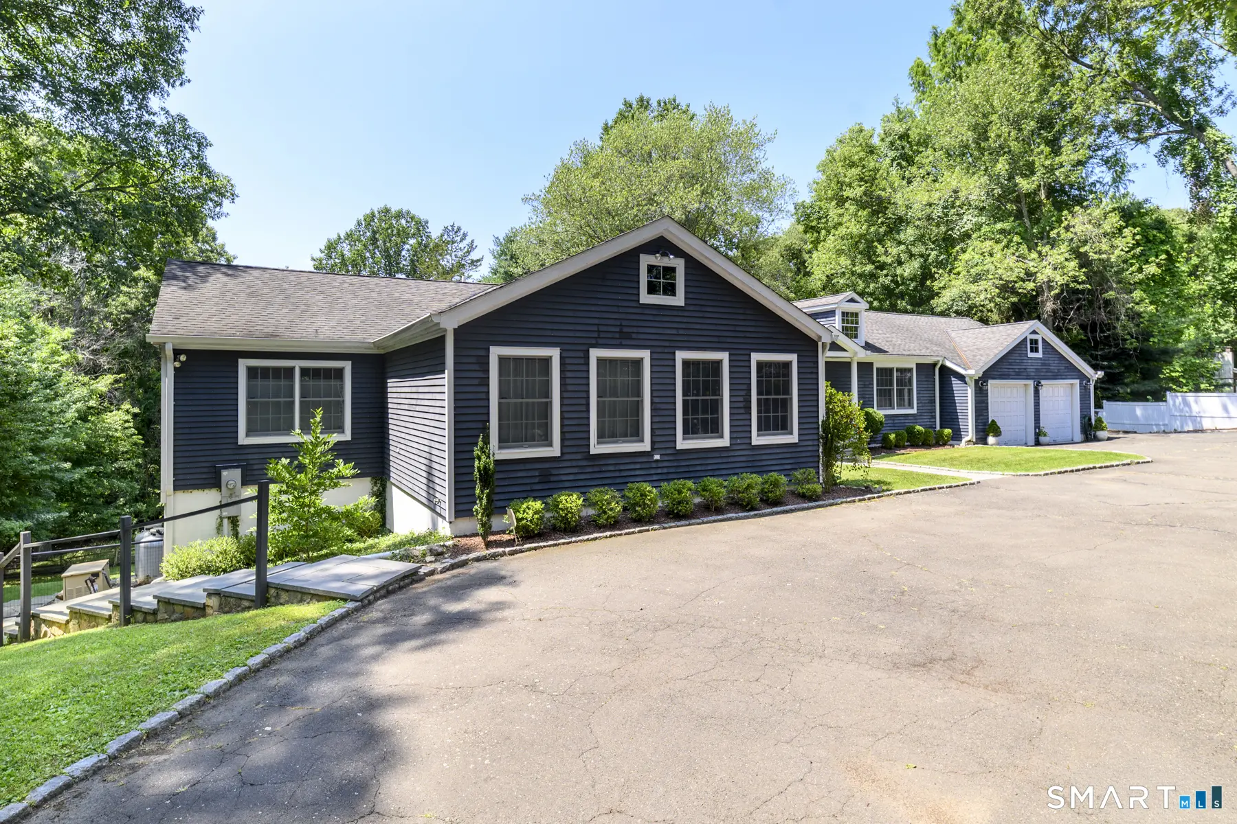64 East Hunting Ridge Road, Stamford