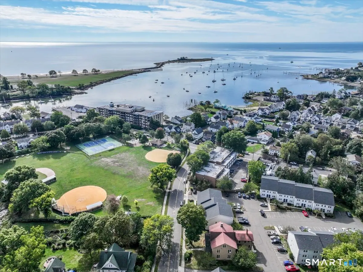 155 Brewster Street 2h, Bridgeport