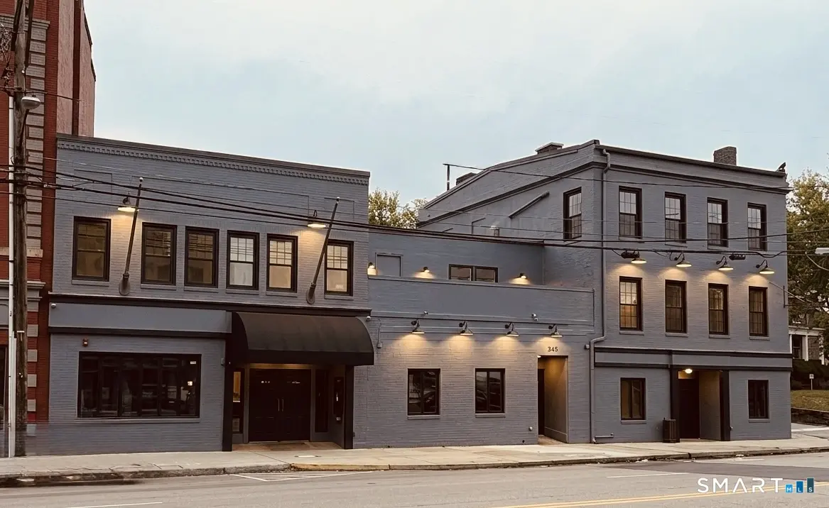 341-345 Bank Street, New London