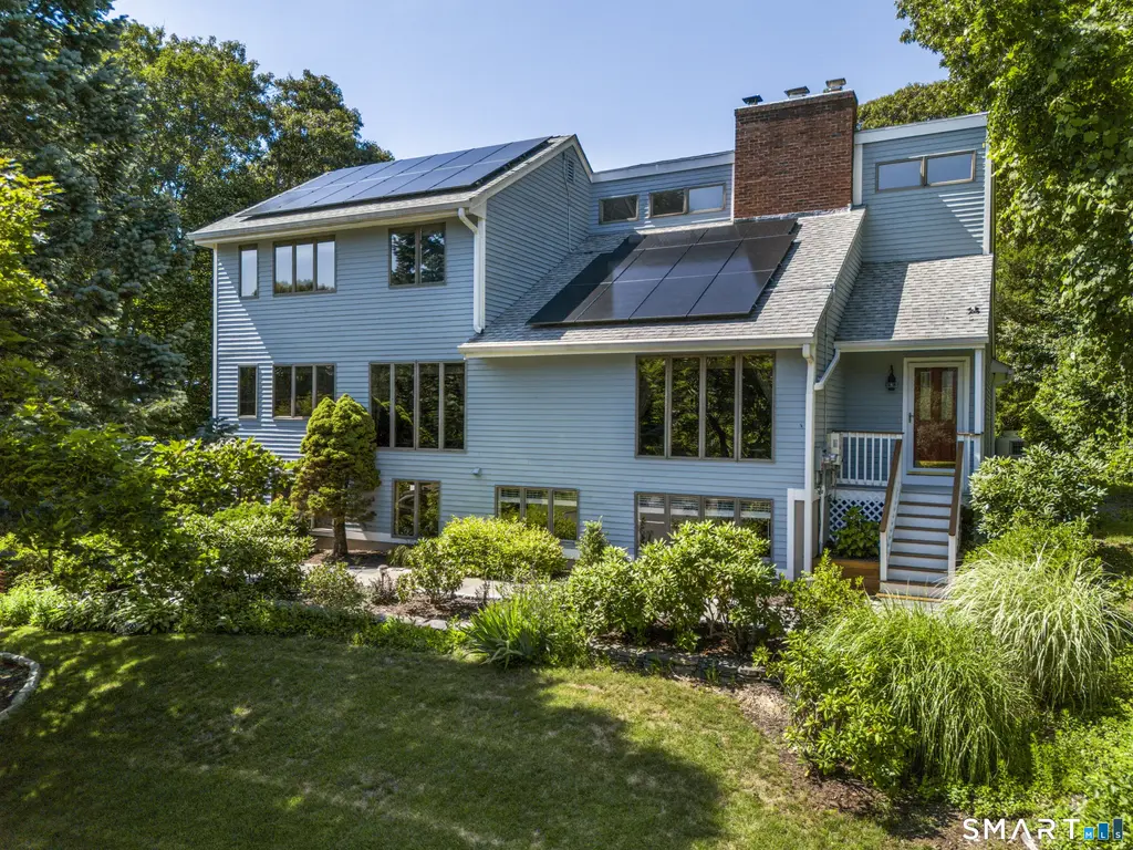 15 Rose Ridge Court, Stonington
