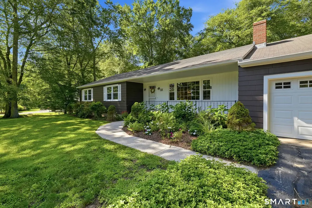 207 School House Road, Old Saybrook