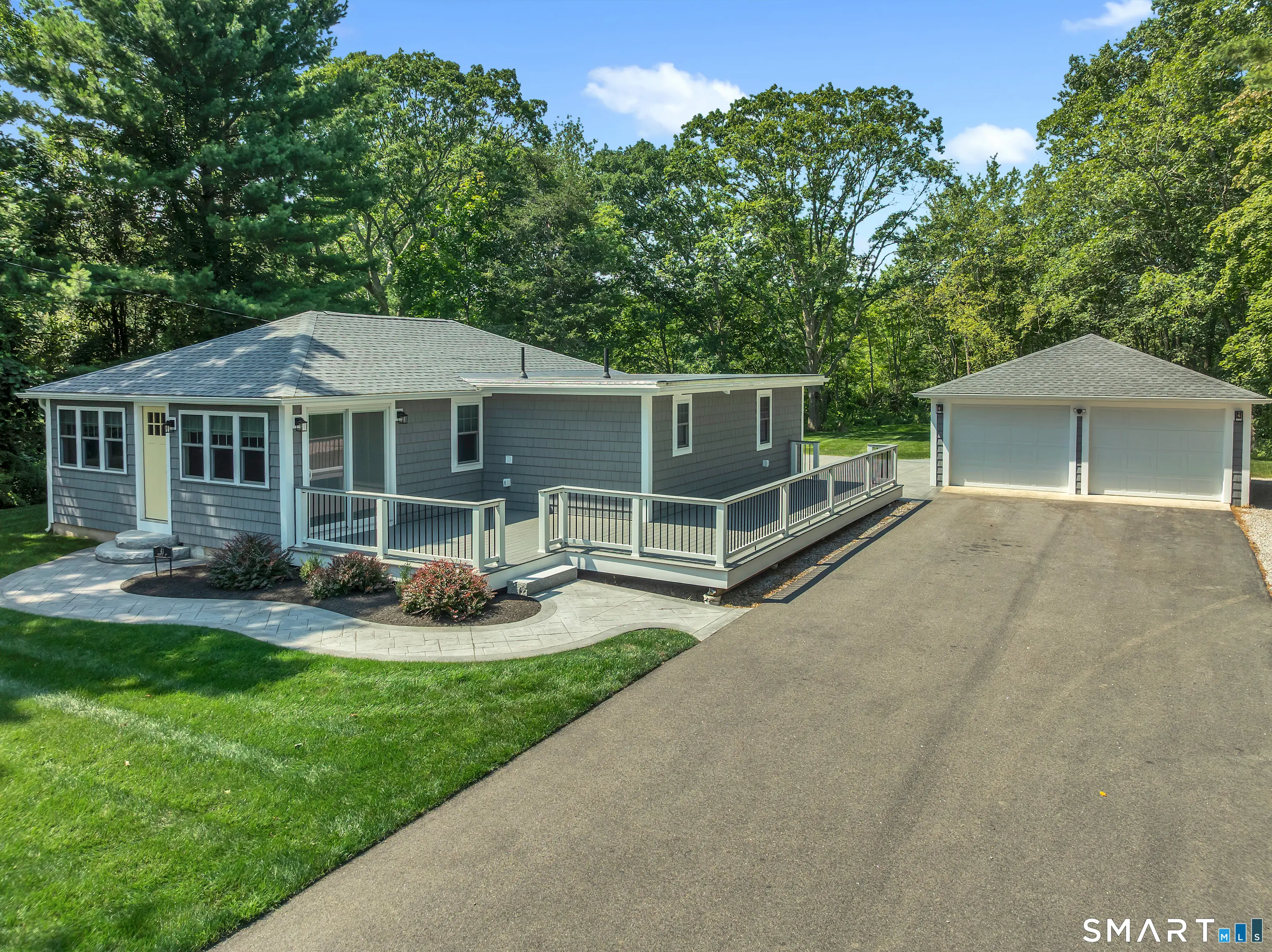 41 Maple Street, Stonington