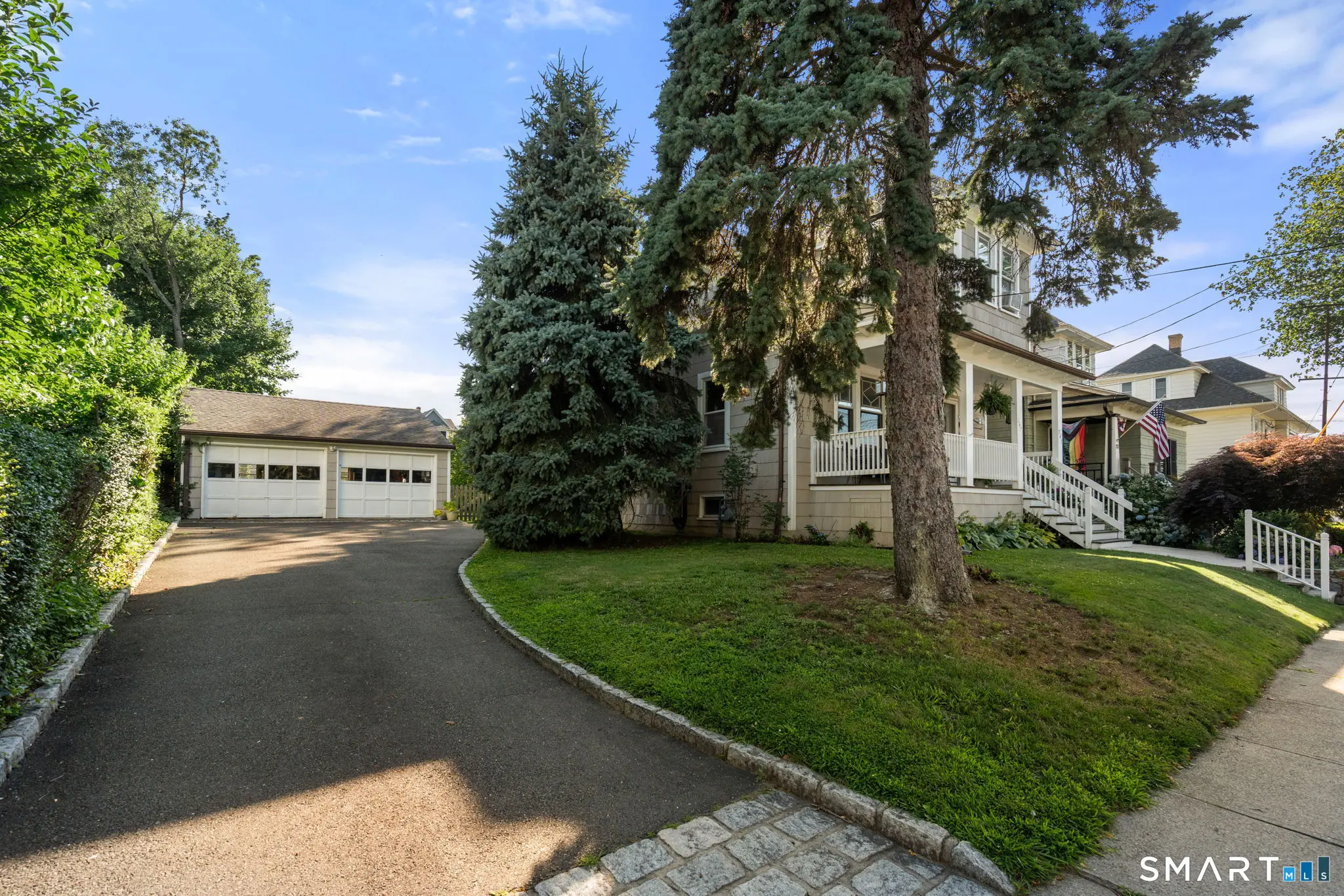 247 Harborview Avenue, Bridgeport