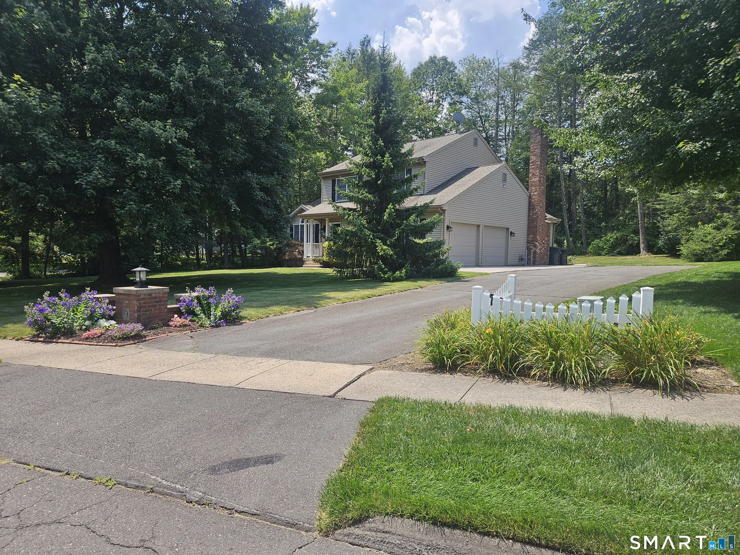 9 Woodberry Hill Drive, Southington