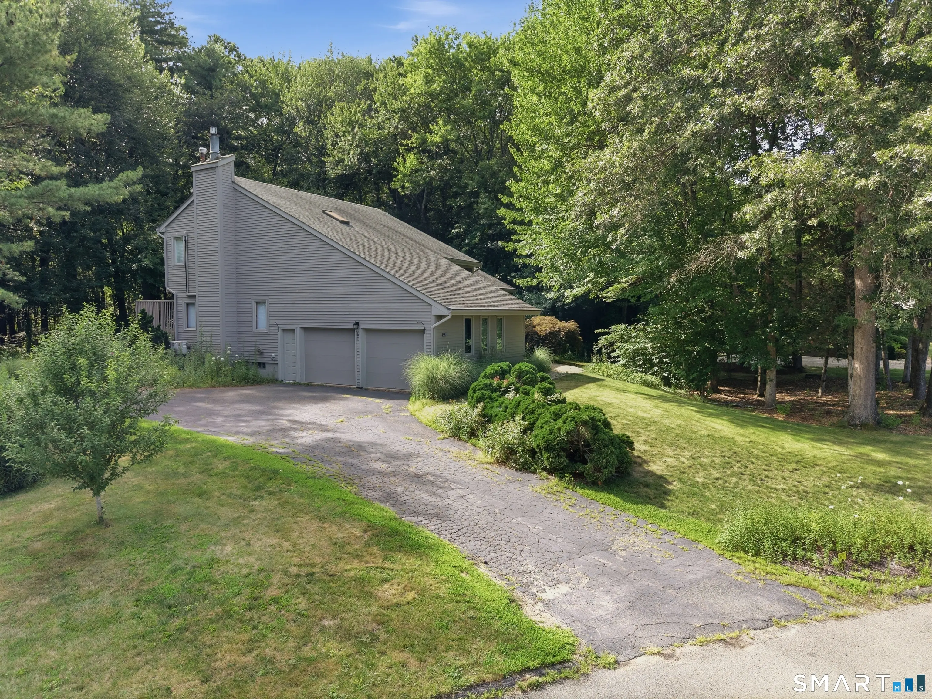 23 Walts Hill, Bloomfield
