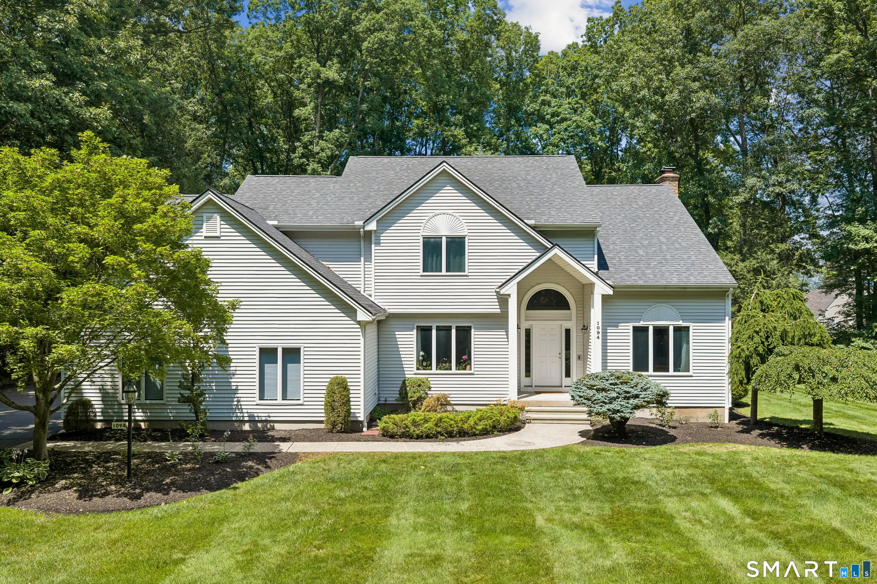 1094 Pleasant Street, Southington