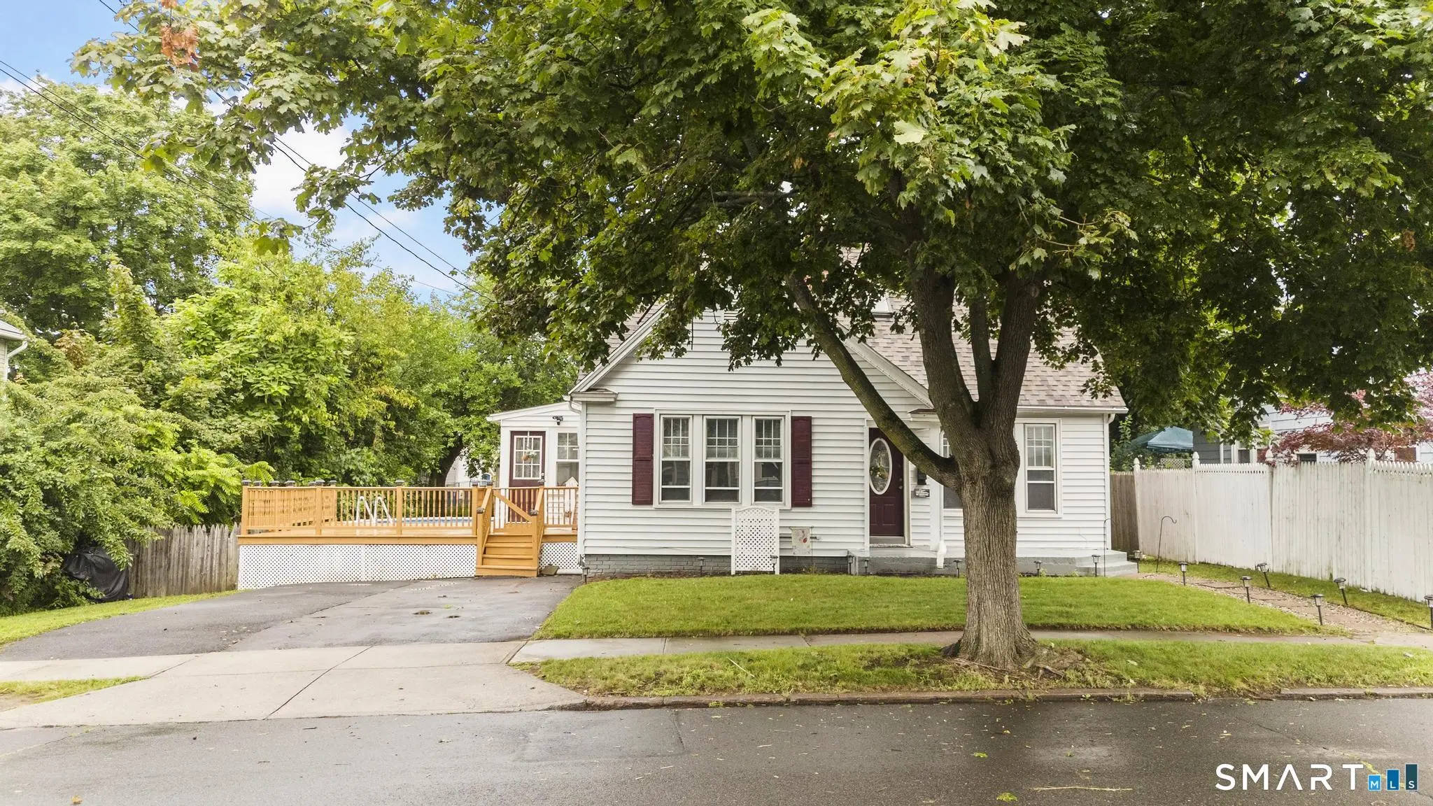 99 Fourth Street, Hamden