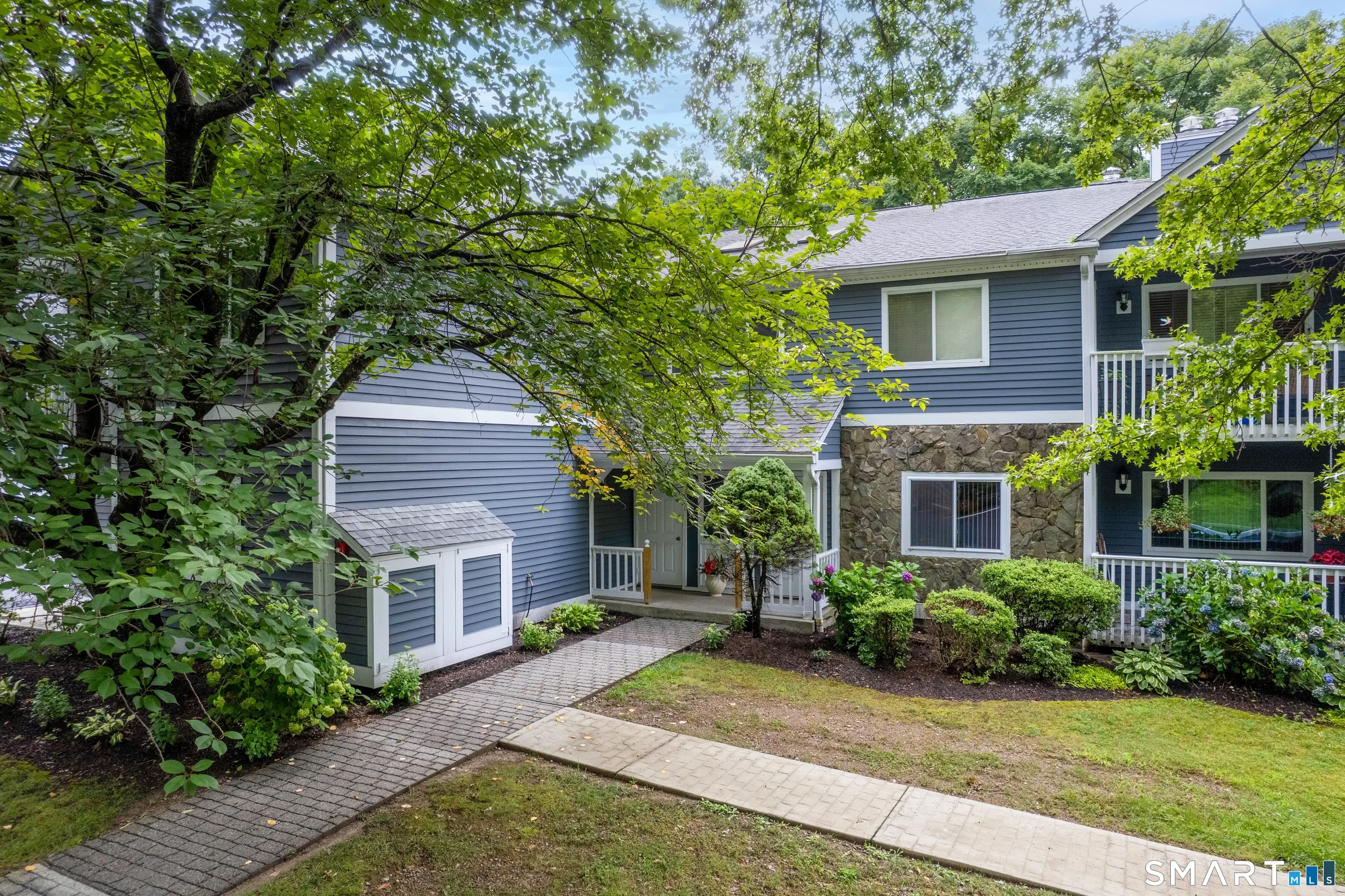 215 Windgate Circle E, Monroe