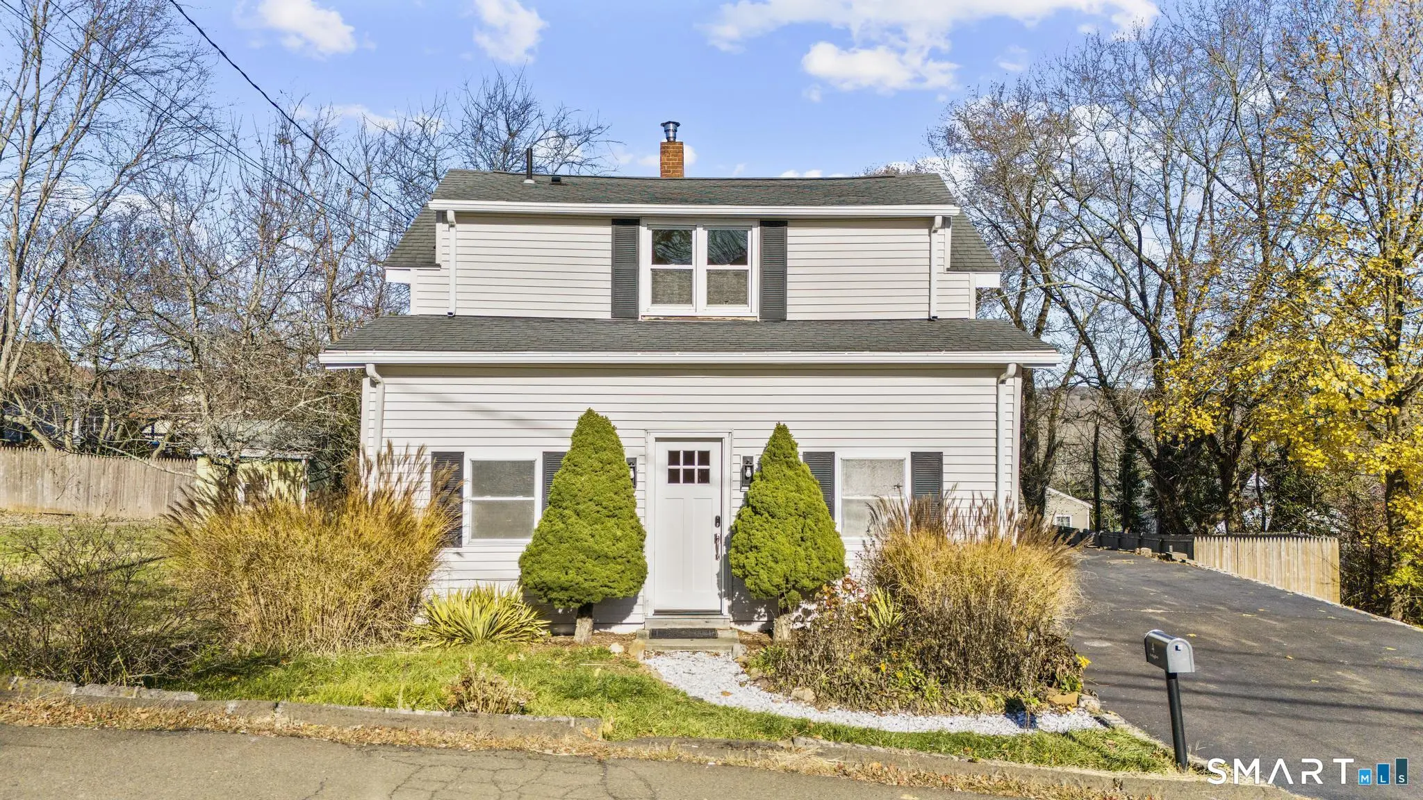 4 Bellview Road, Branford