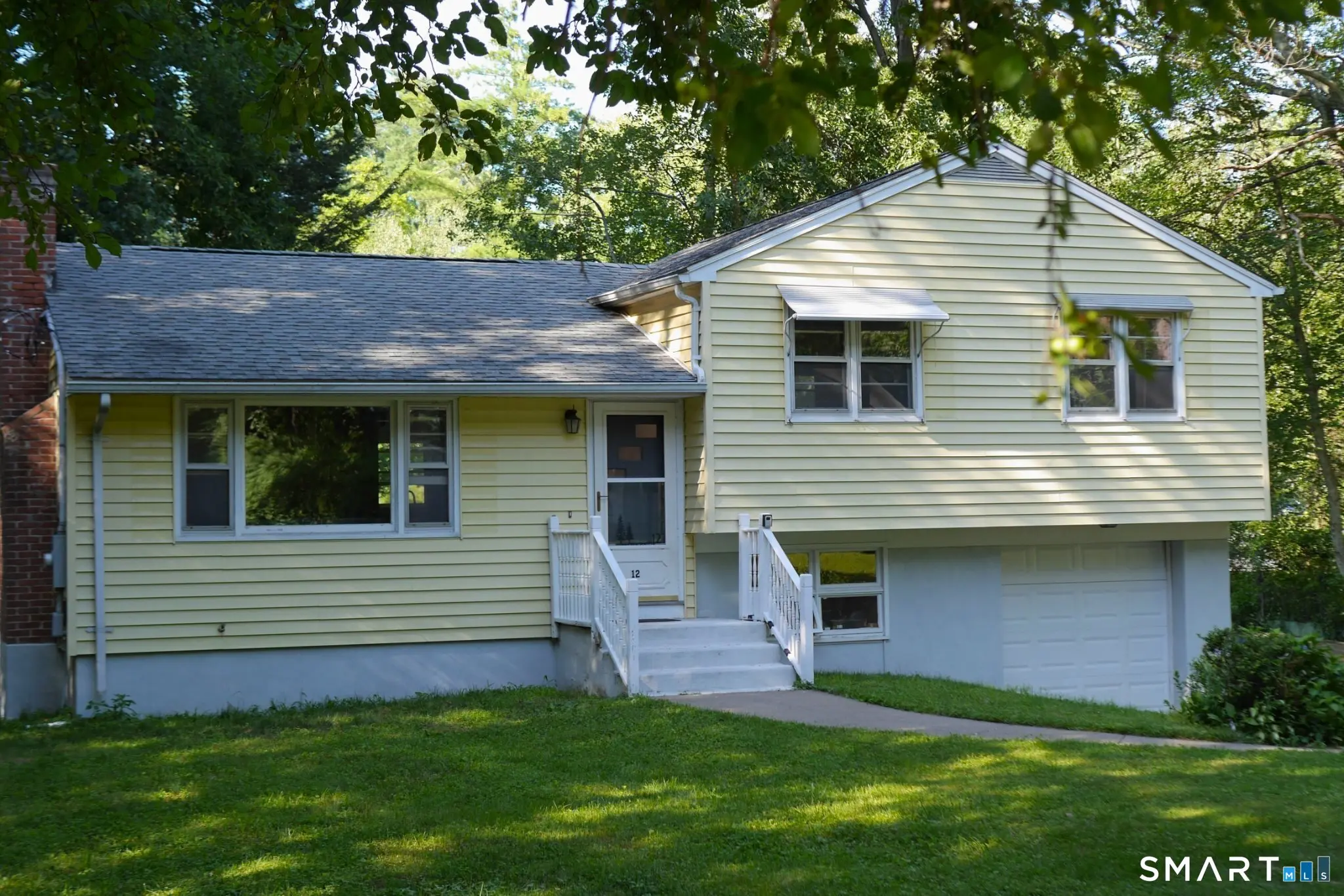 12 Silver Drive, Burlington