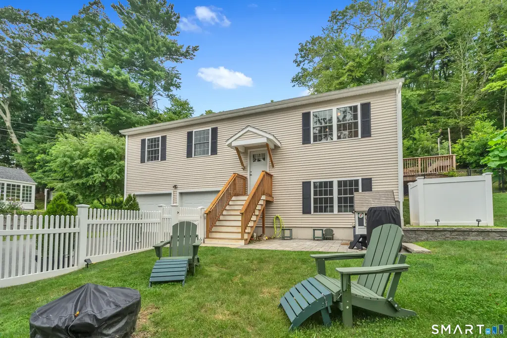 105 A East Pattagansett Road, East Lyme