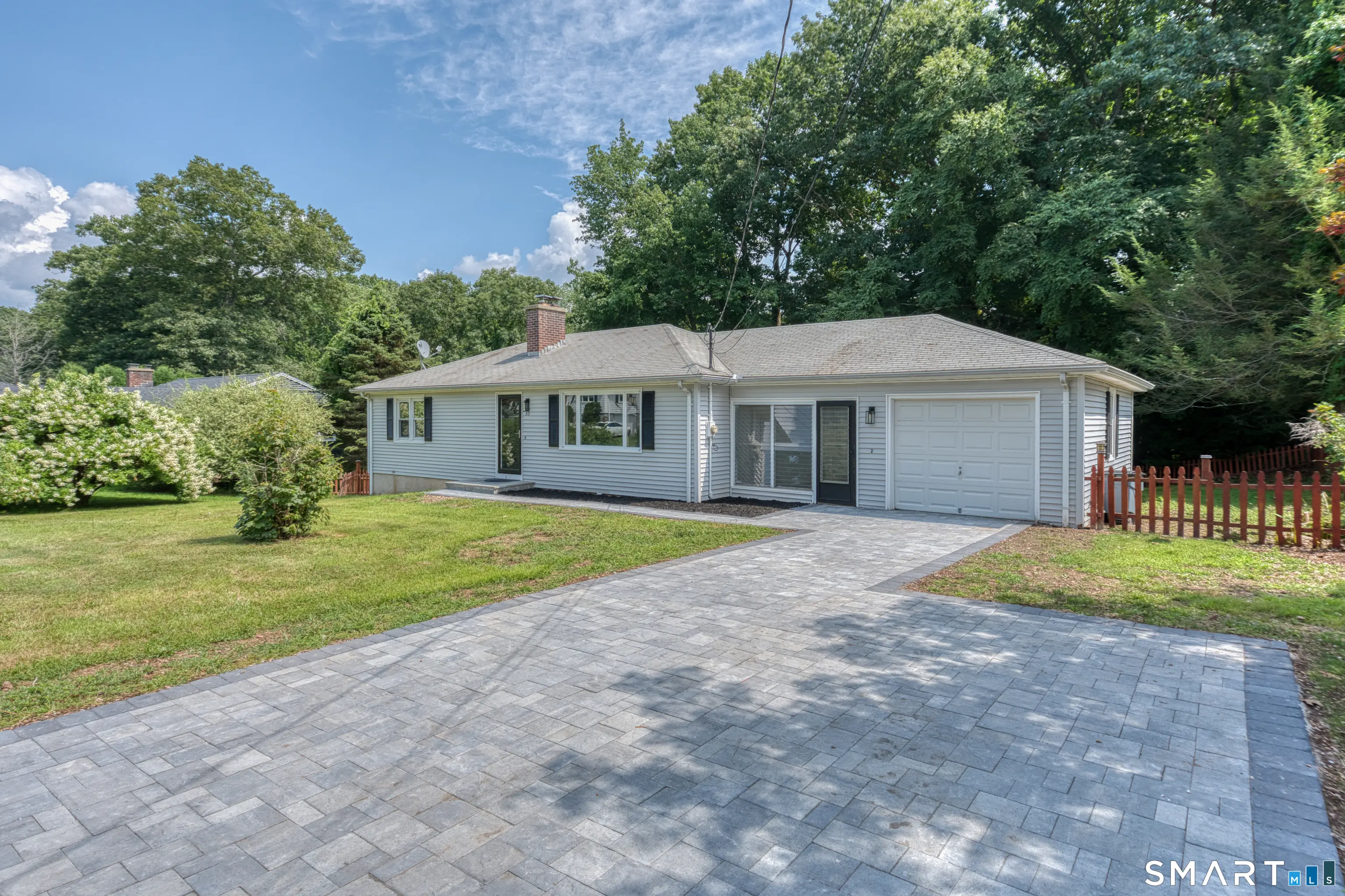 53 Knollwood Drive, Wolcott
