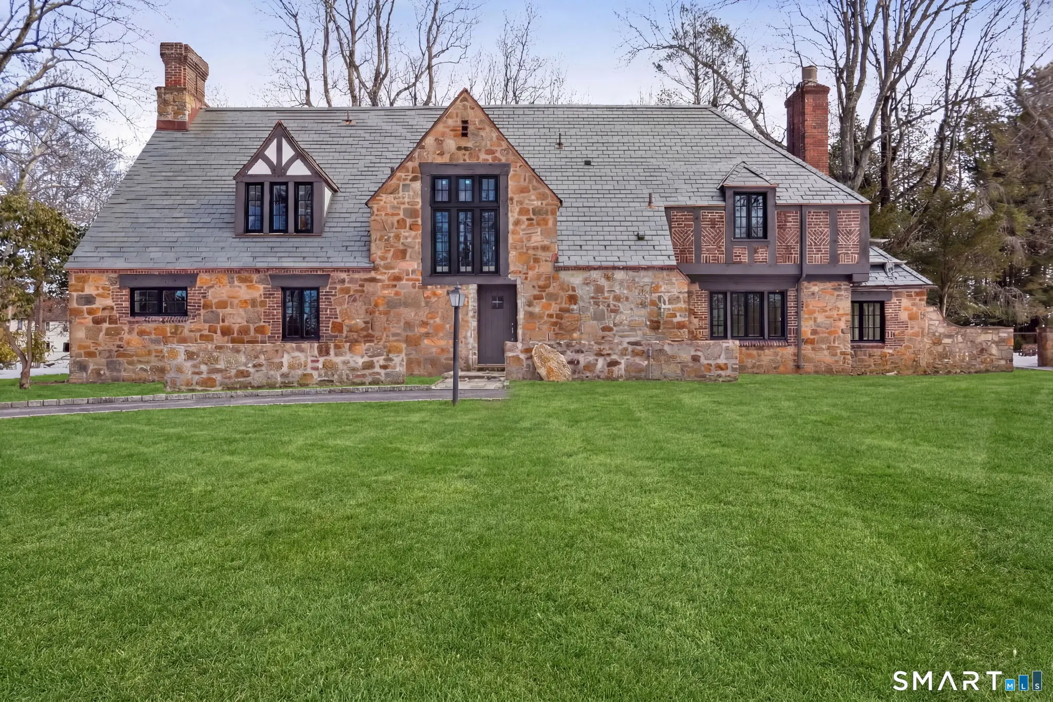 1085 Ridge Road, Hamden