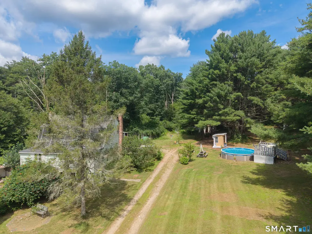 660 East Thompson Road, Thompson
