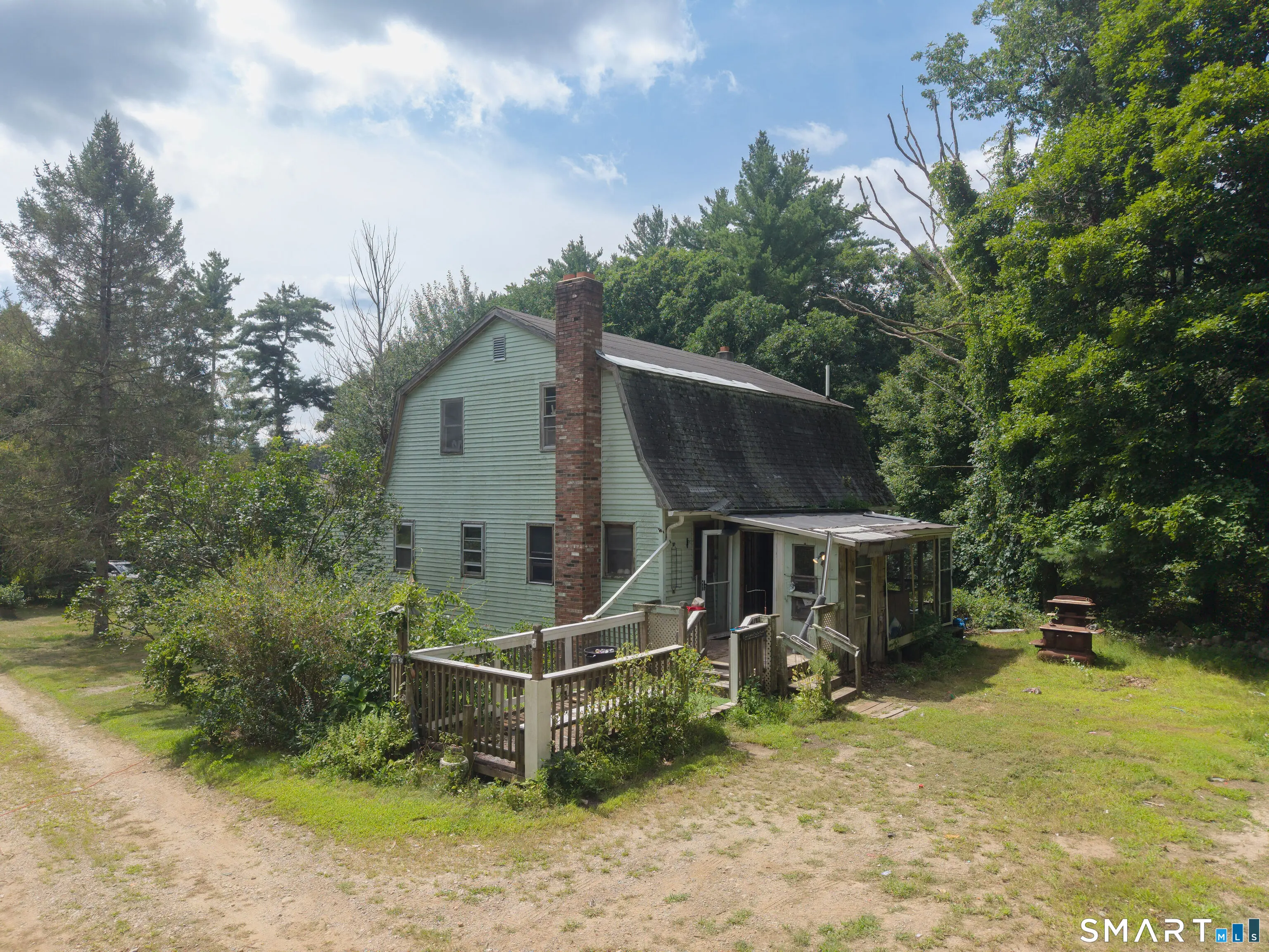 660 East Thompson Road, Thompson
