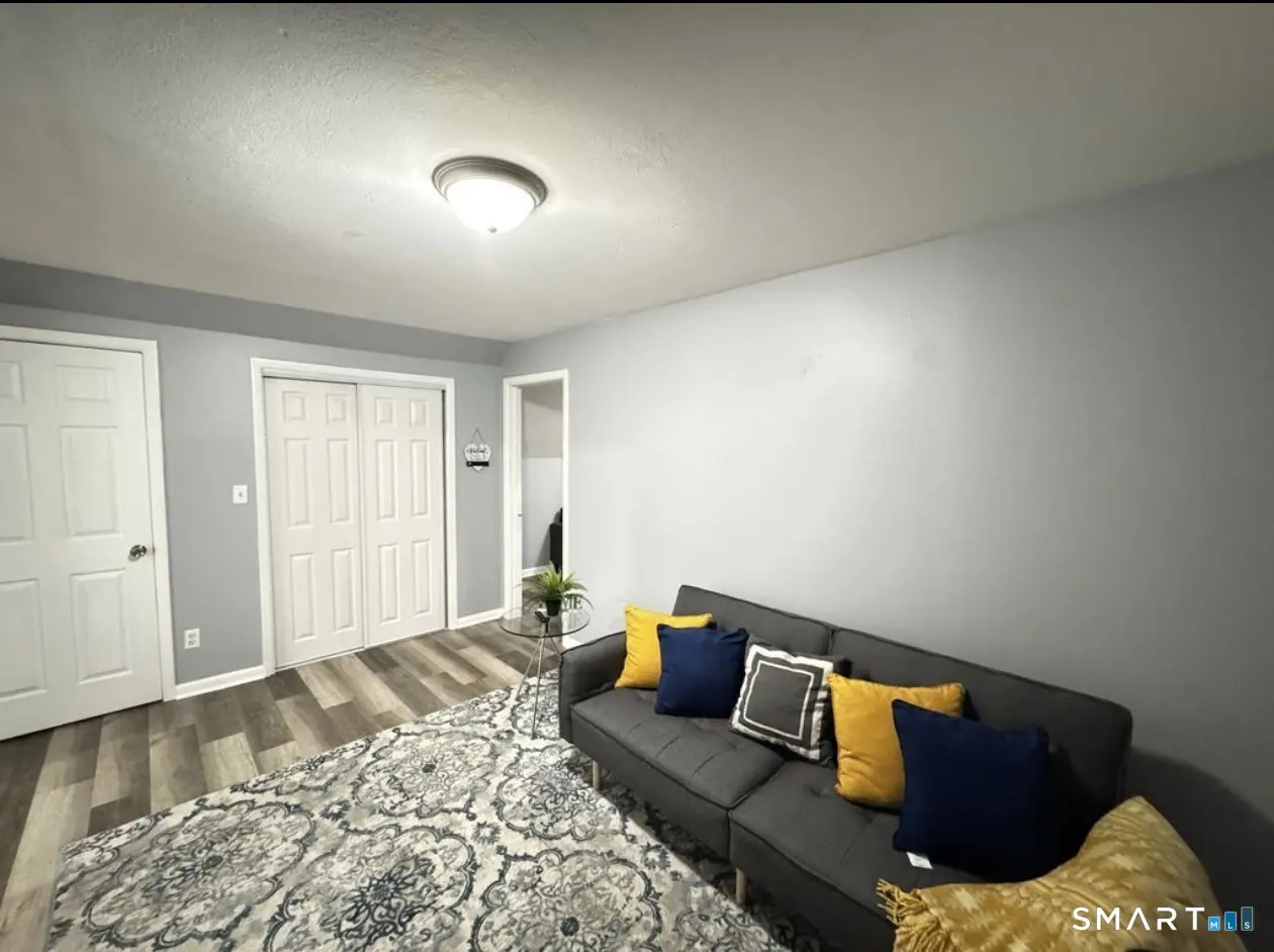 21 Pond Lily Avenue 3, New Haven