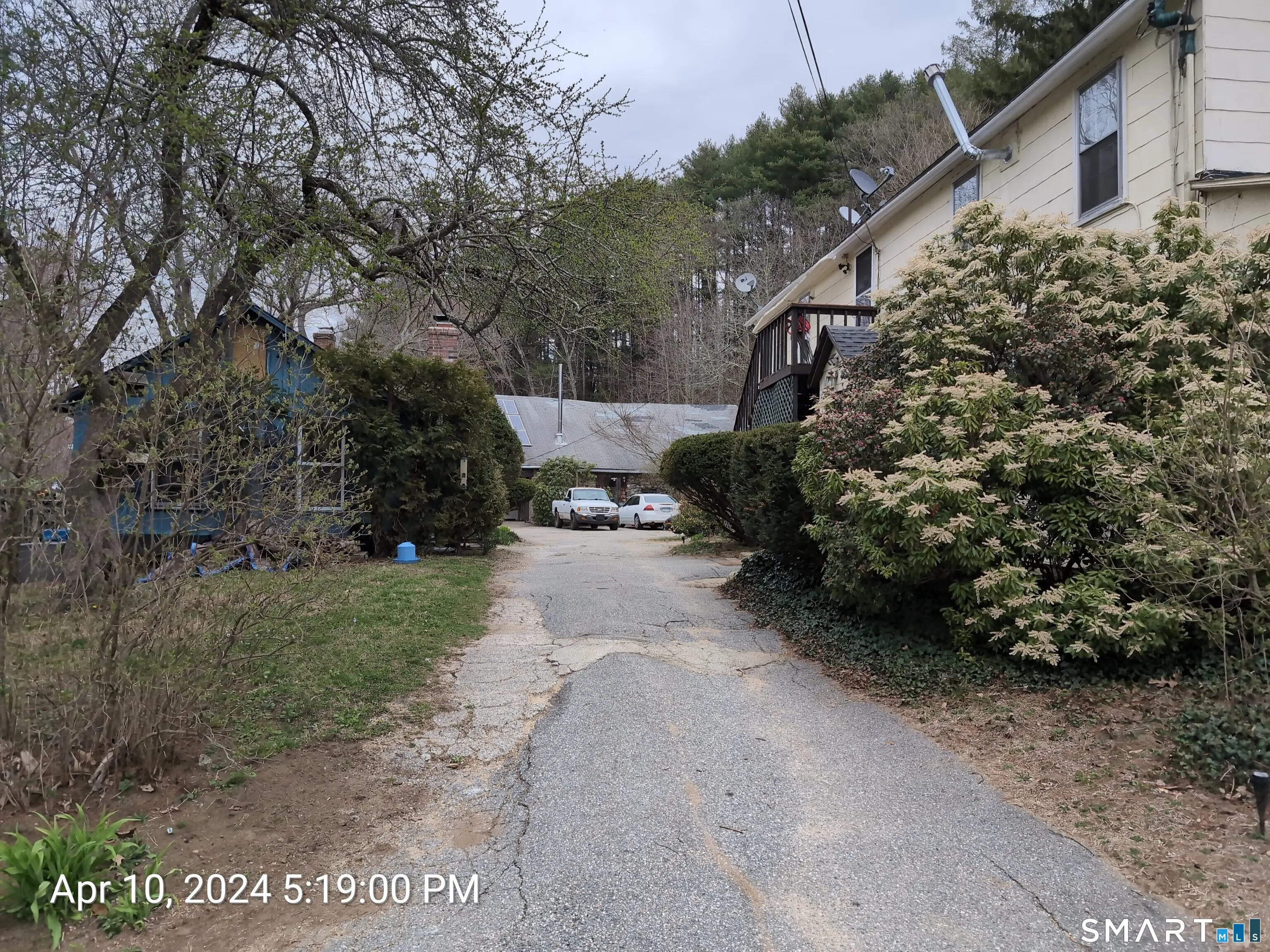 642 Old Hartford Road, Colchester