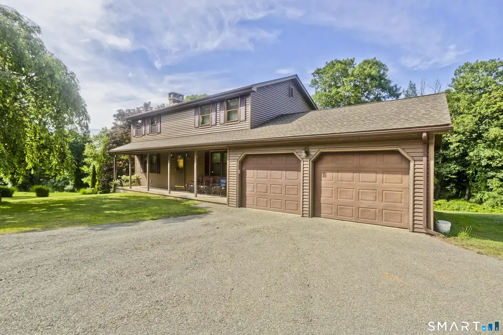18 North Lost Acres Road, Hartland