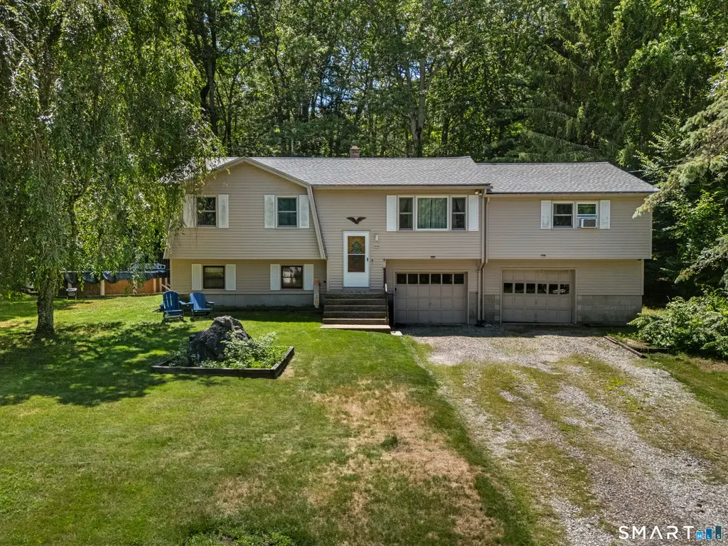 39 Richardson Hill Road, Griswold