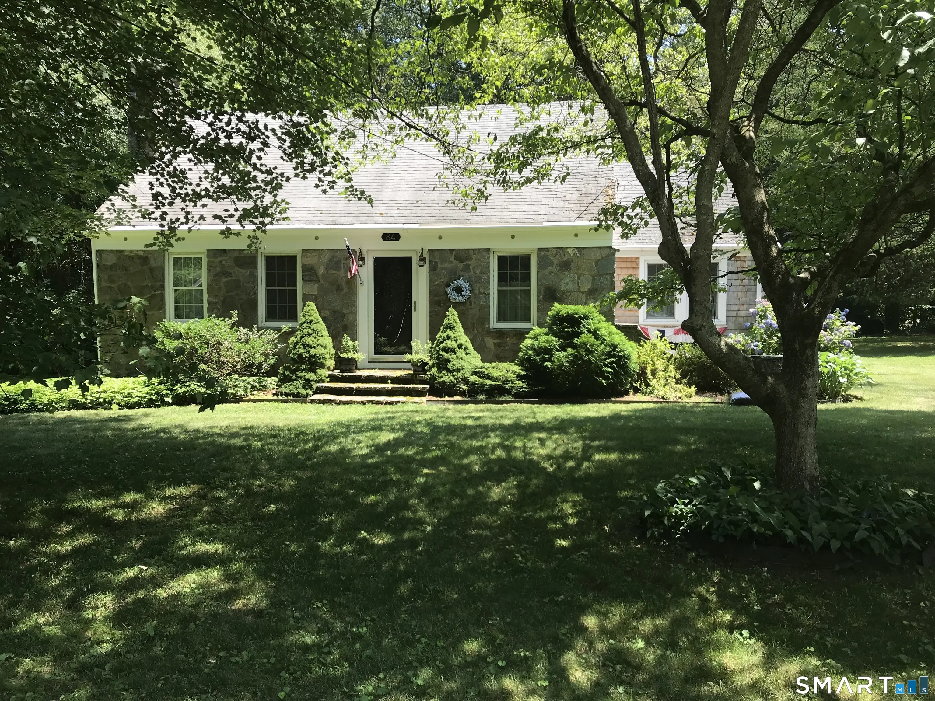 84 Ayers Point Road, Old Saybrook