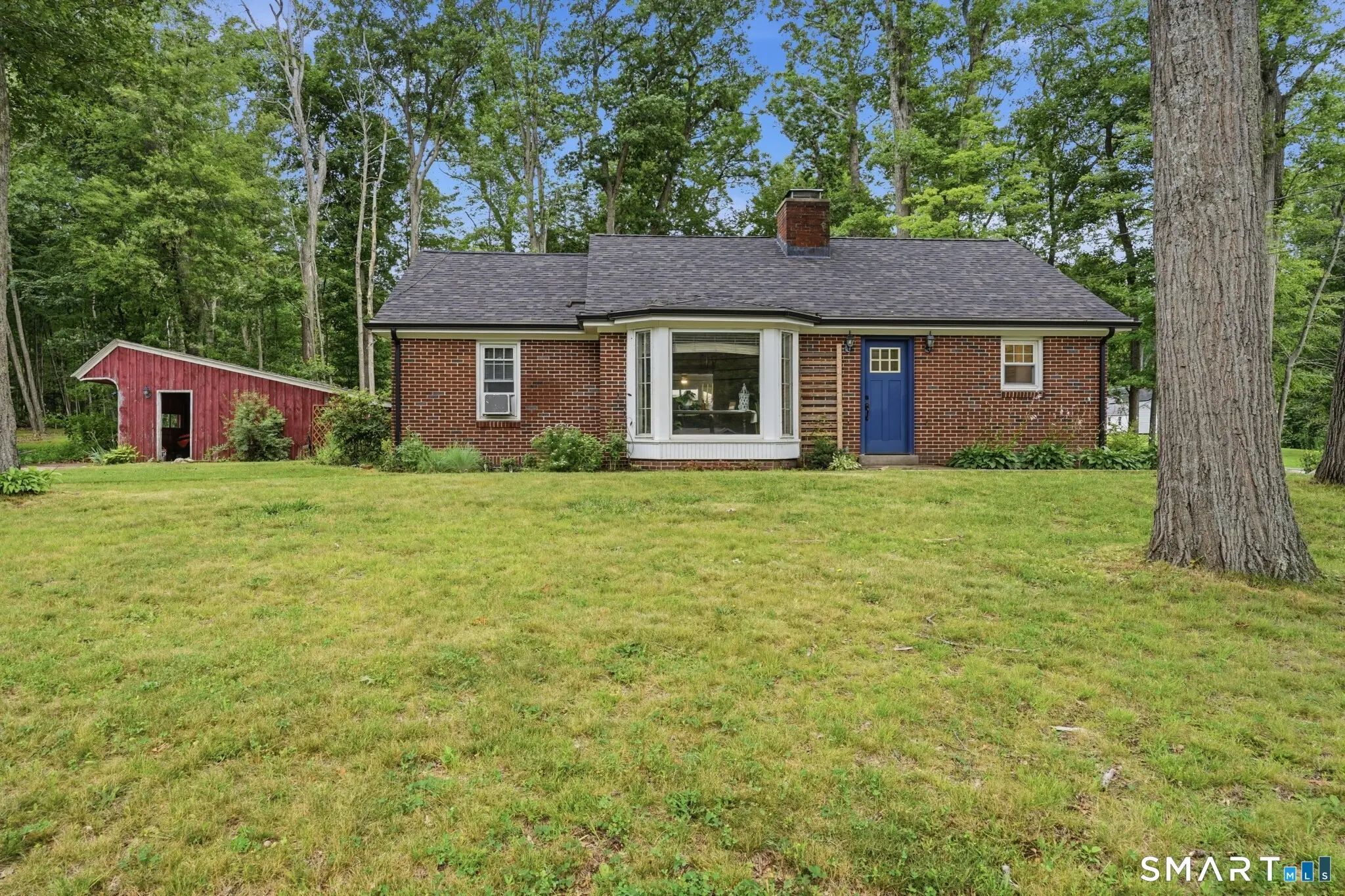 529 Pomfret Street, Putnam