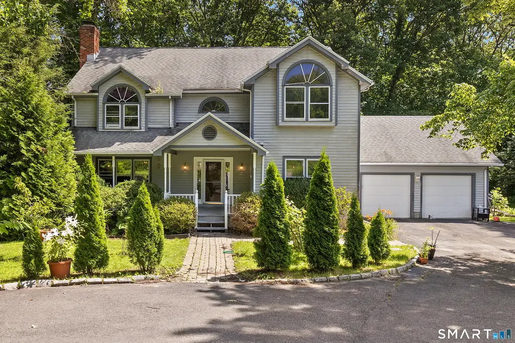 110 Moose Hill Road, Trumbull