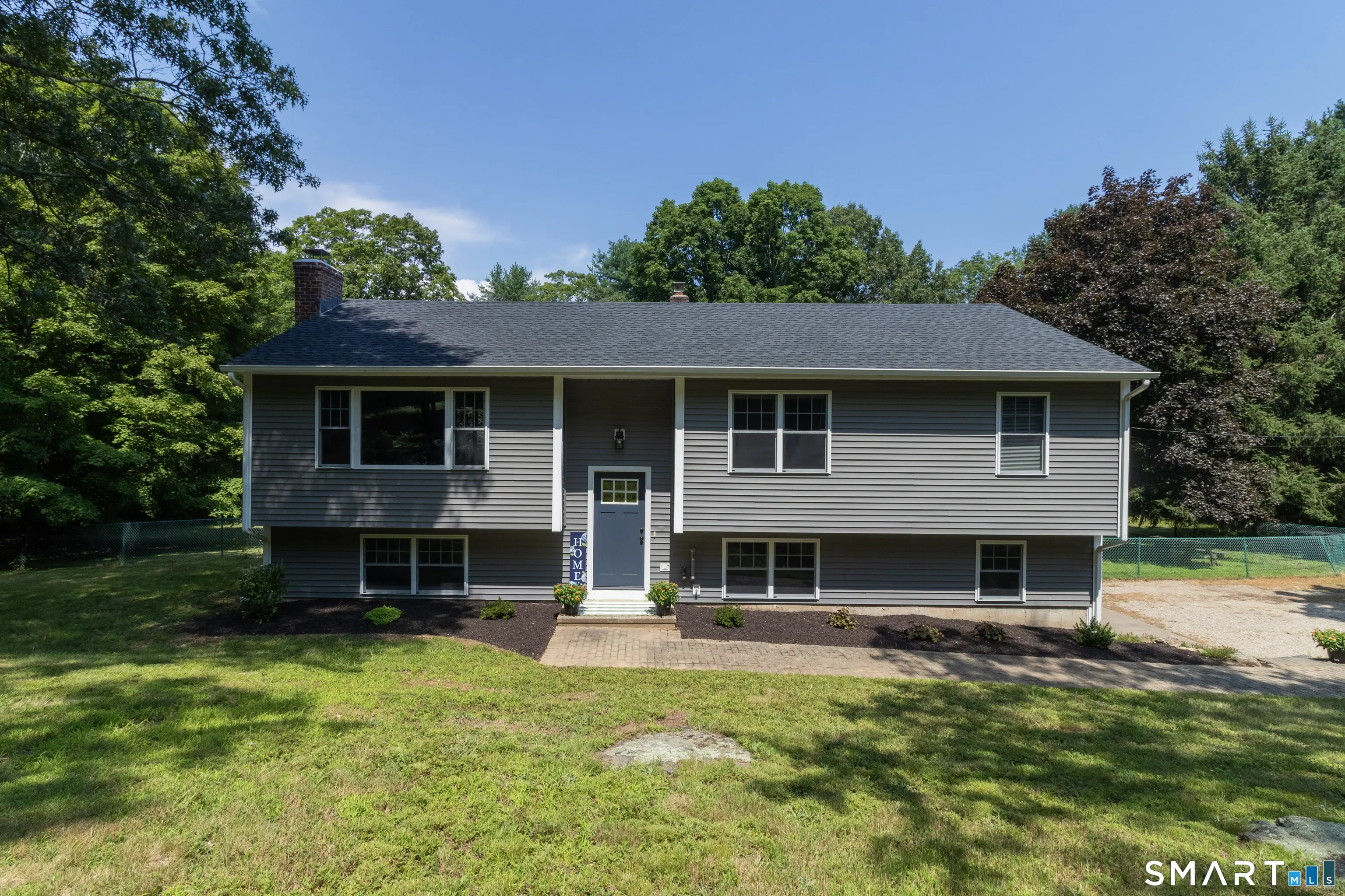 831 Nut Plains Road, Guilford